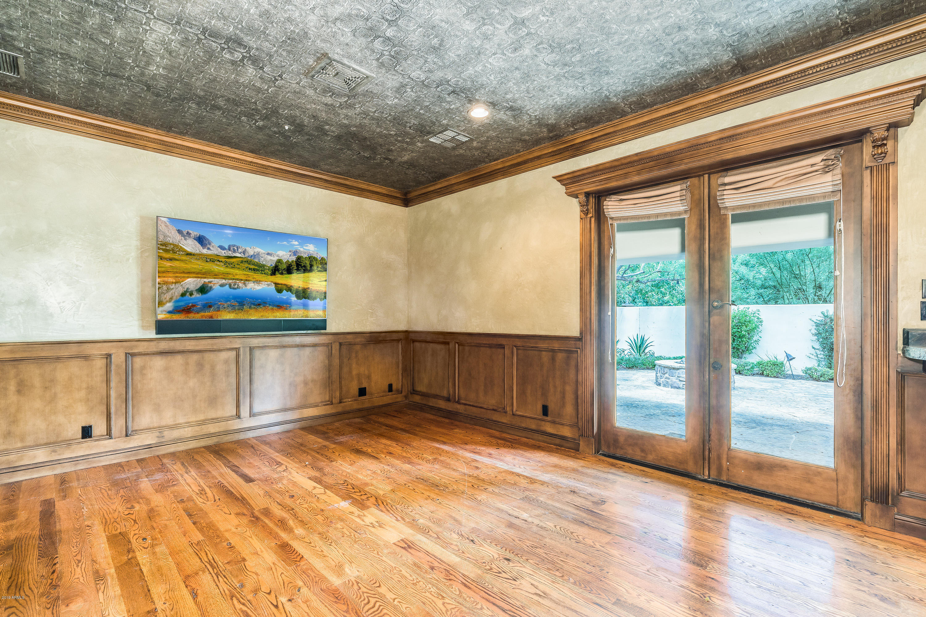 PARADISE VALLEY FARMS - Residential