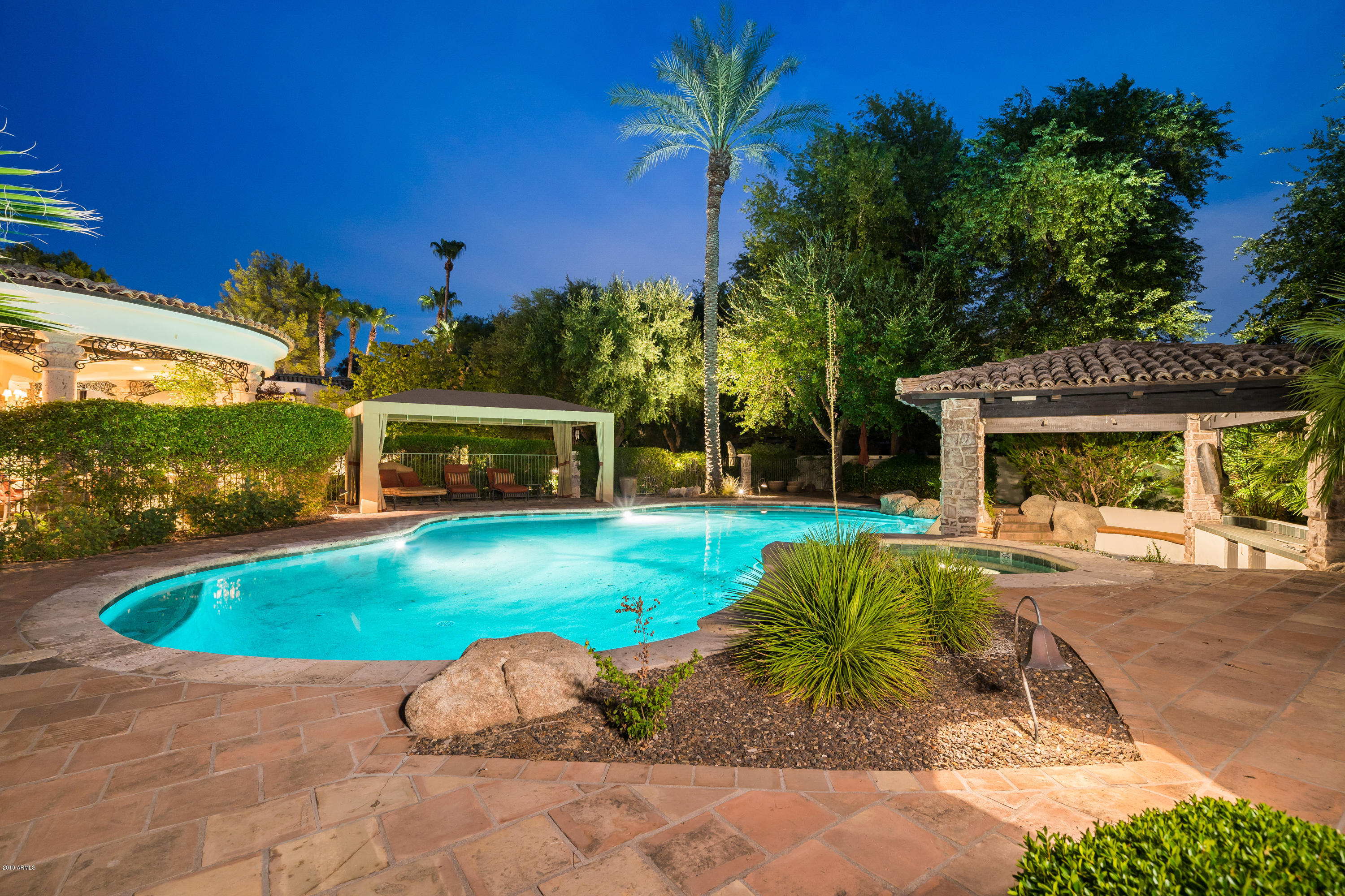 PARADISE VALLEY FARMS - Residential