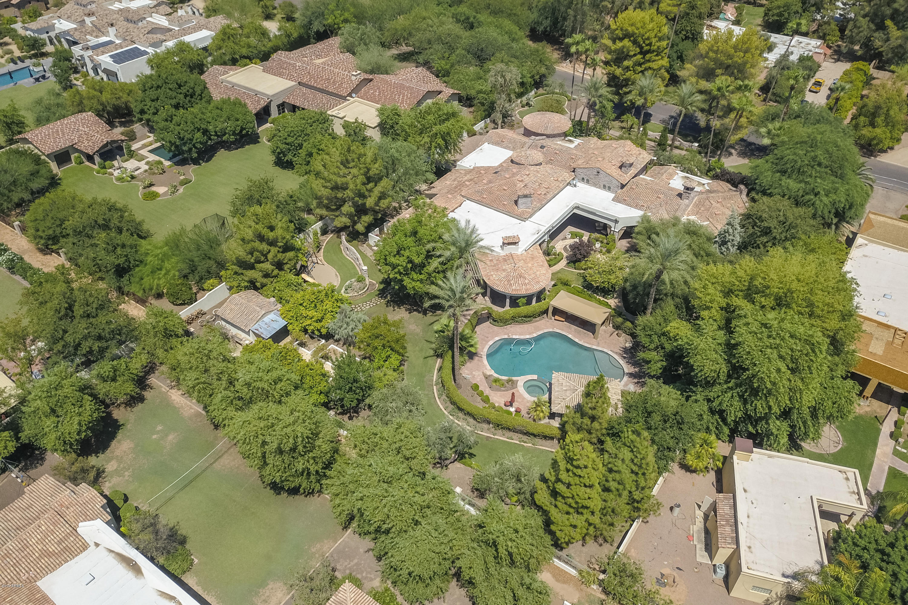 PARADISE VALLEY FARMS - Residential