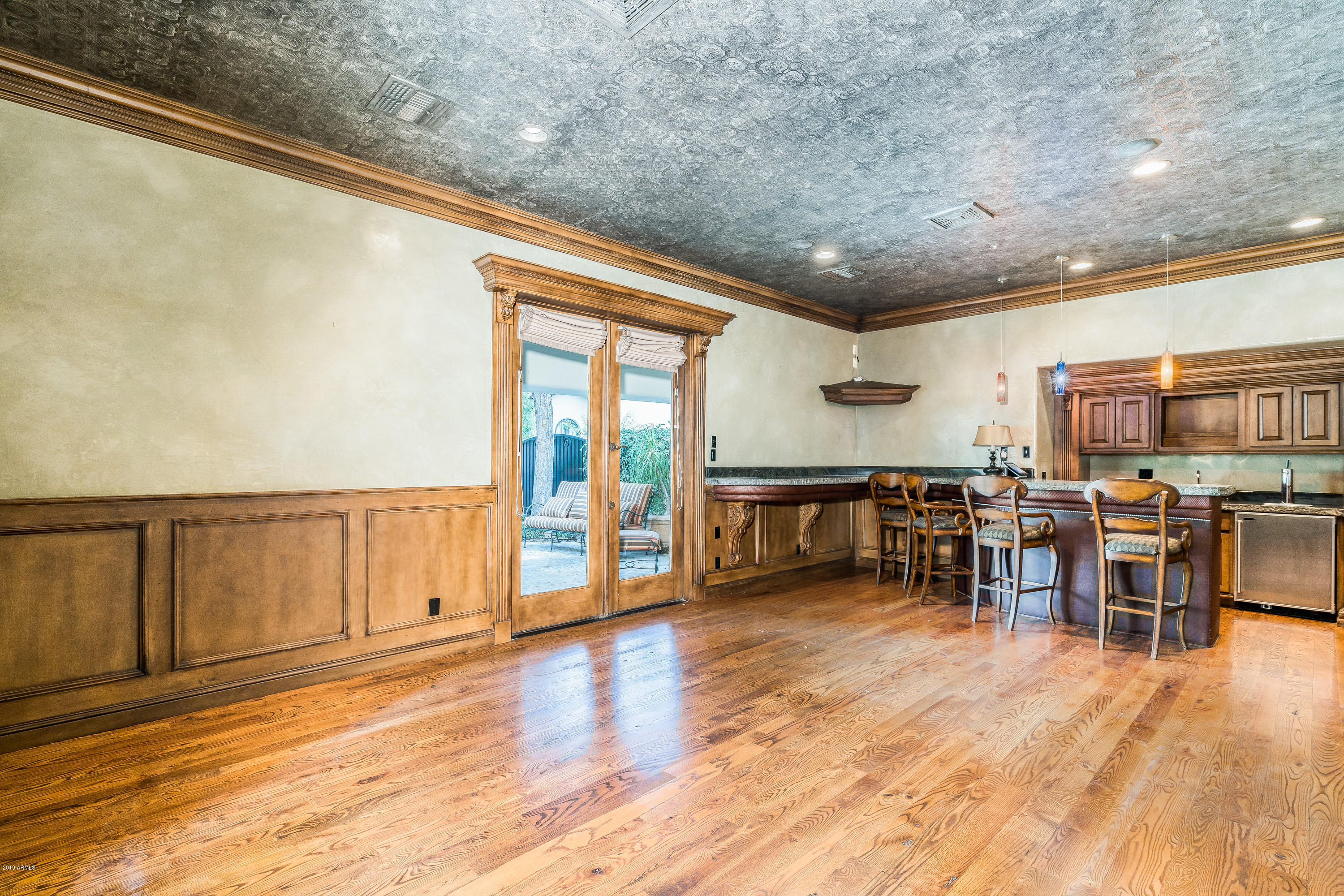 PARADISE VALLEY FARMS - Residential