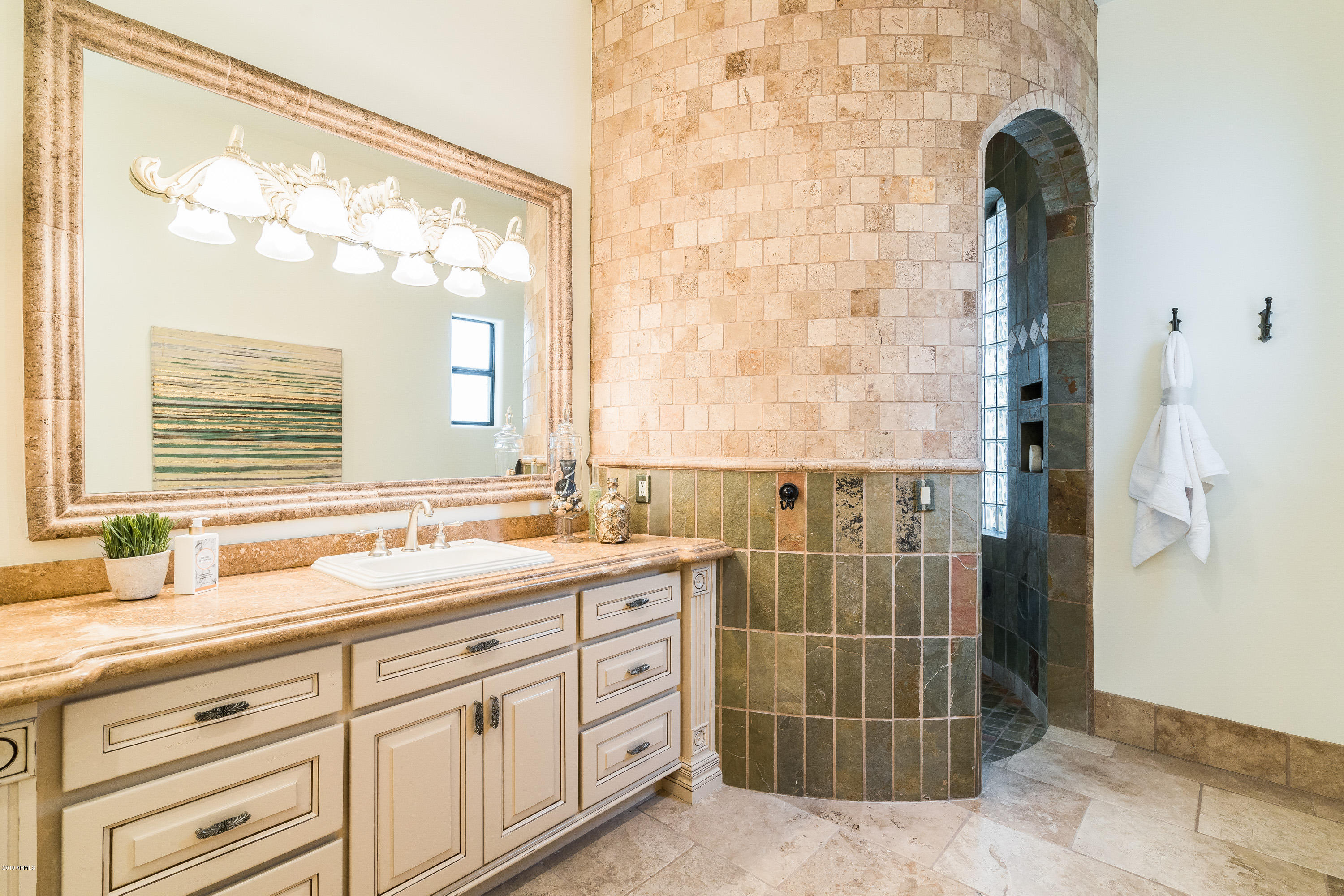 PARADISE VALLEY FARMS - Residential