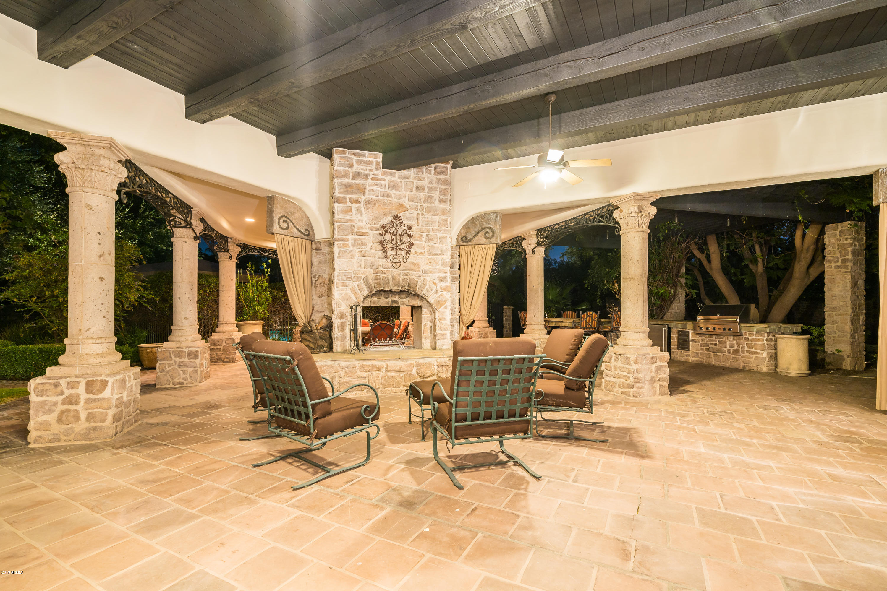 PARADISE VALLEY FARMS - Residential