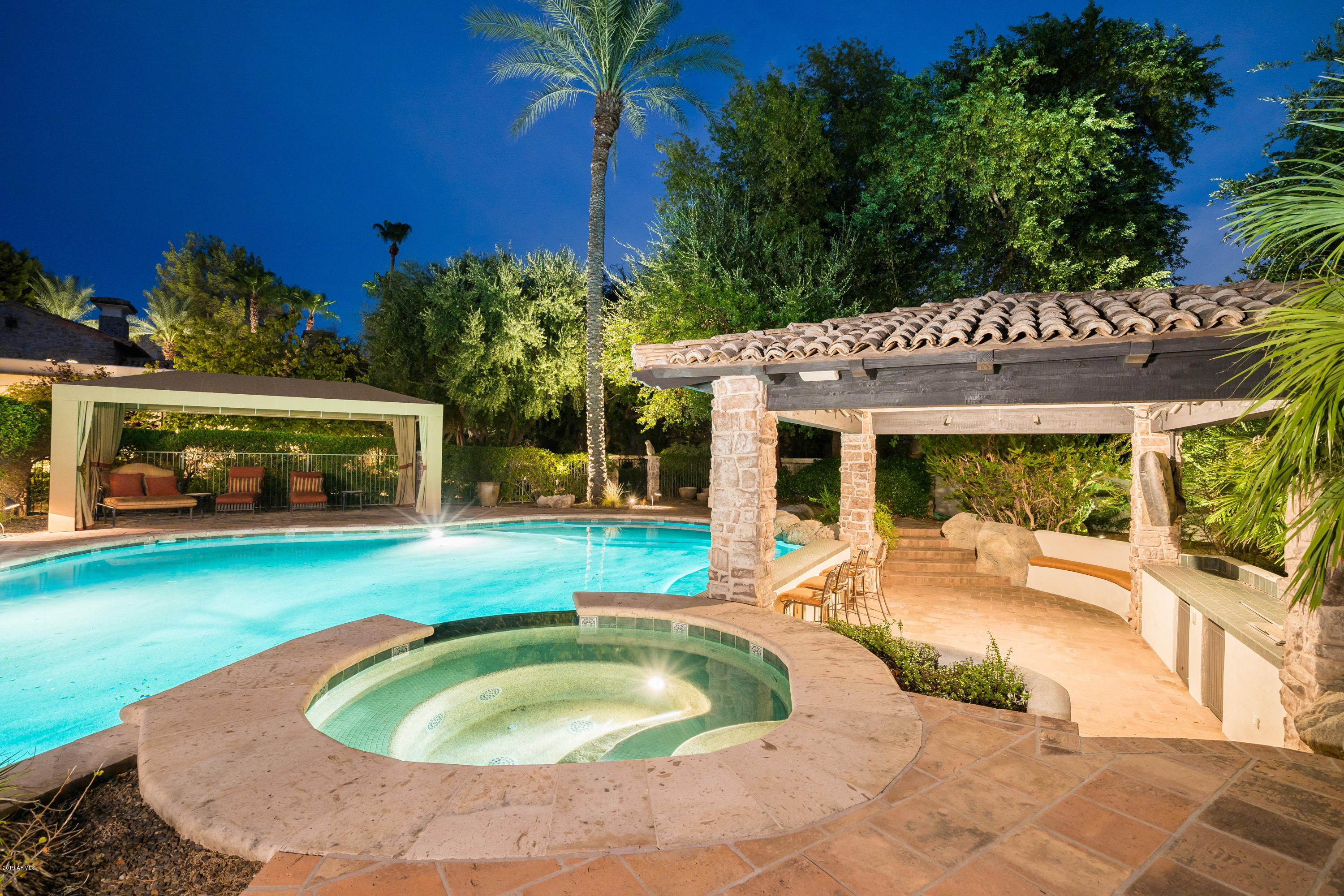 PARADISE VALLEY FARMS - Residential