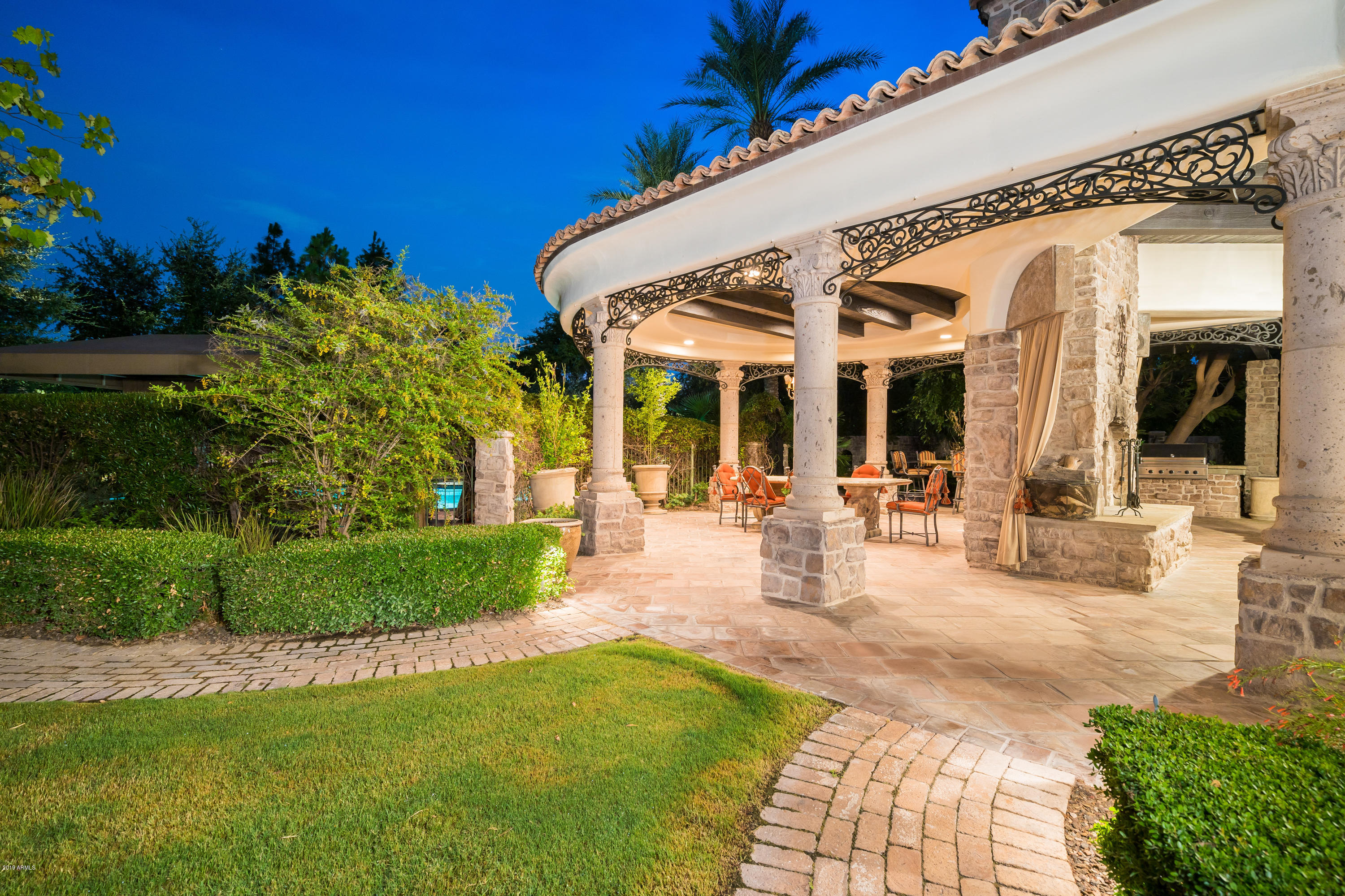 PARADISE VALLEY FARMS - Residential