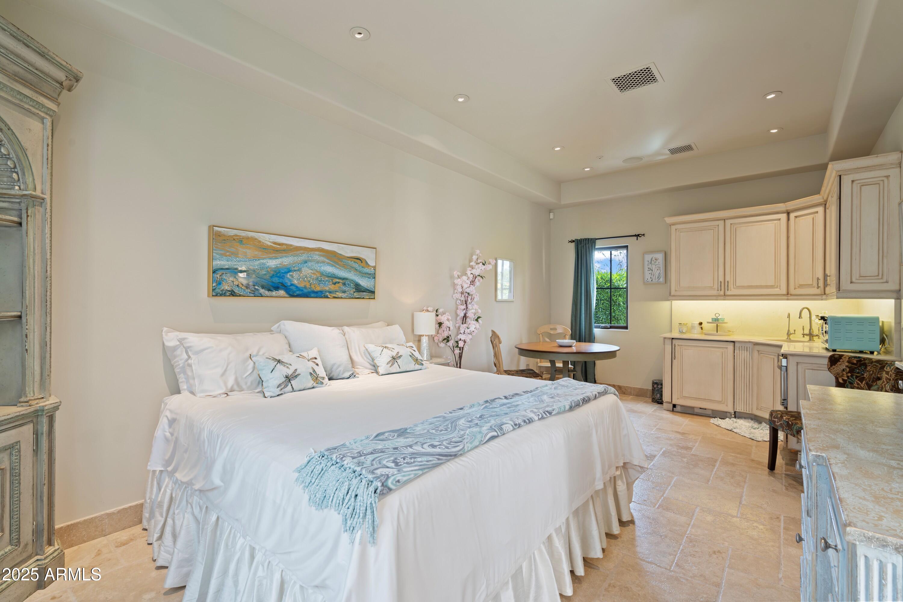 SUNBURST FARMS EAST 6 - Residential