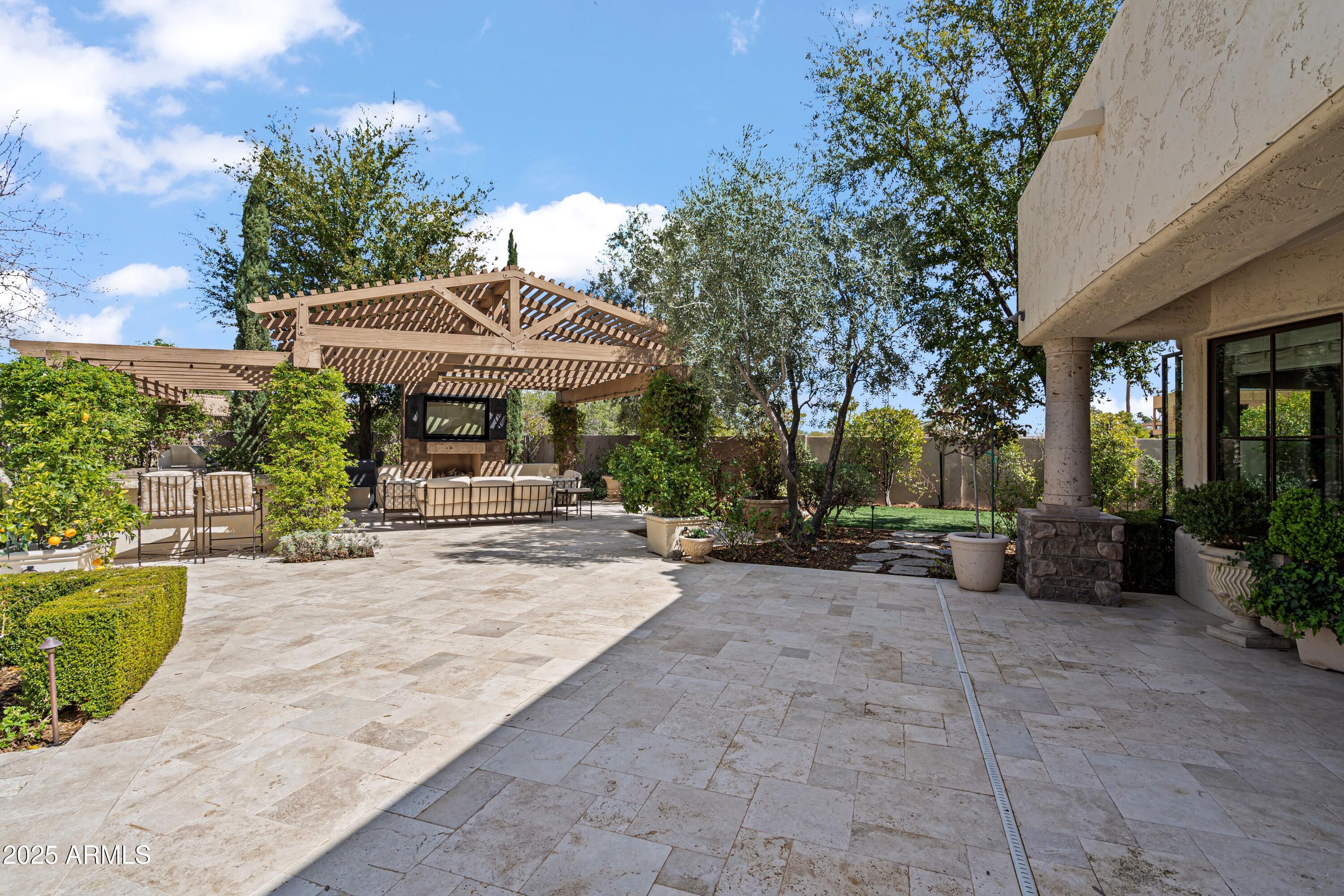 SUNBURST FARMS EAST 6 - Residential