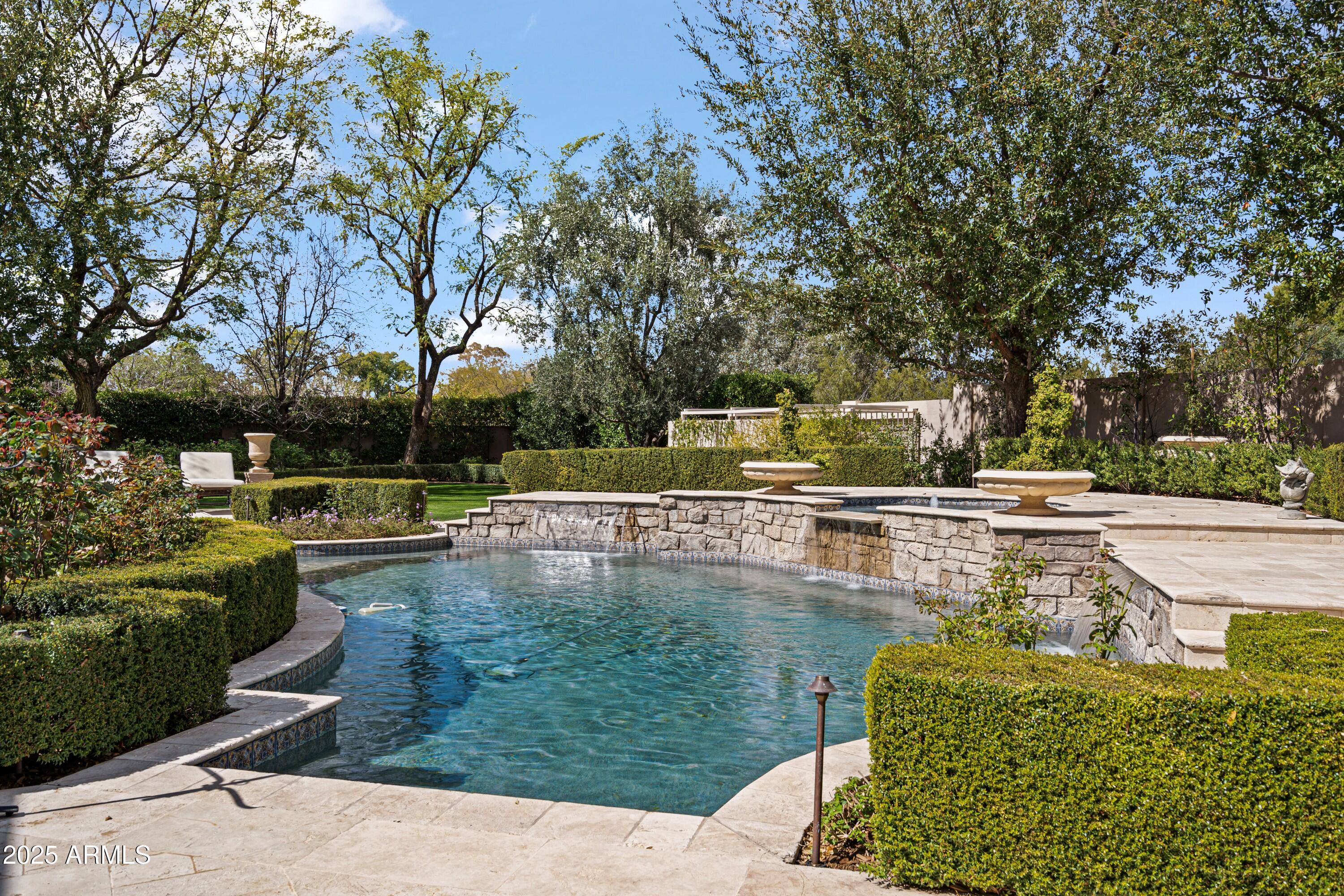 SUNBURST FARMS EAST 6 - Residential