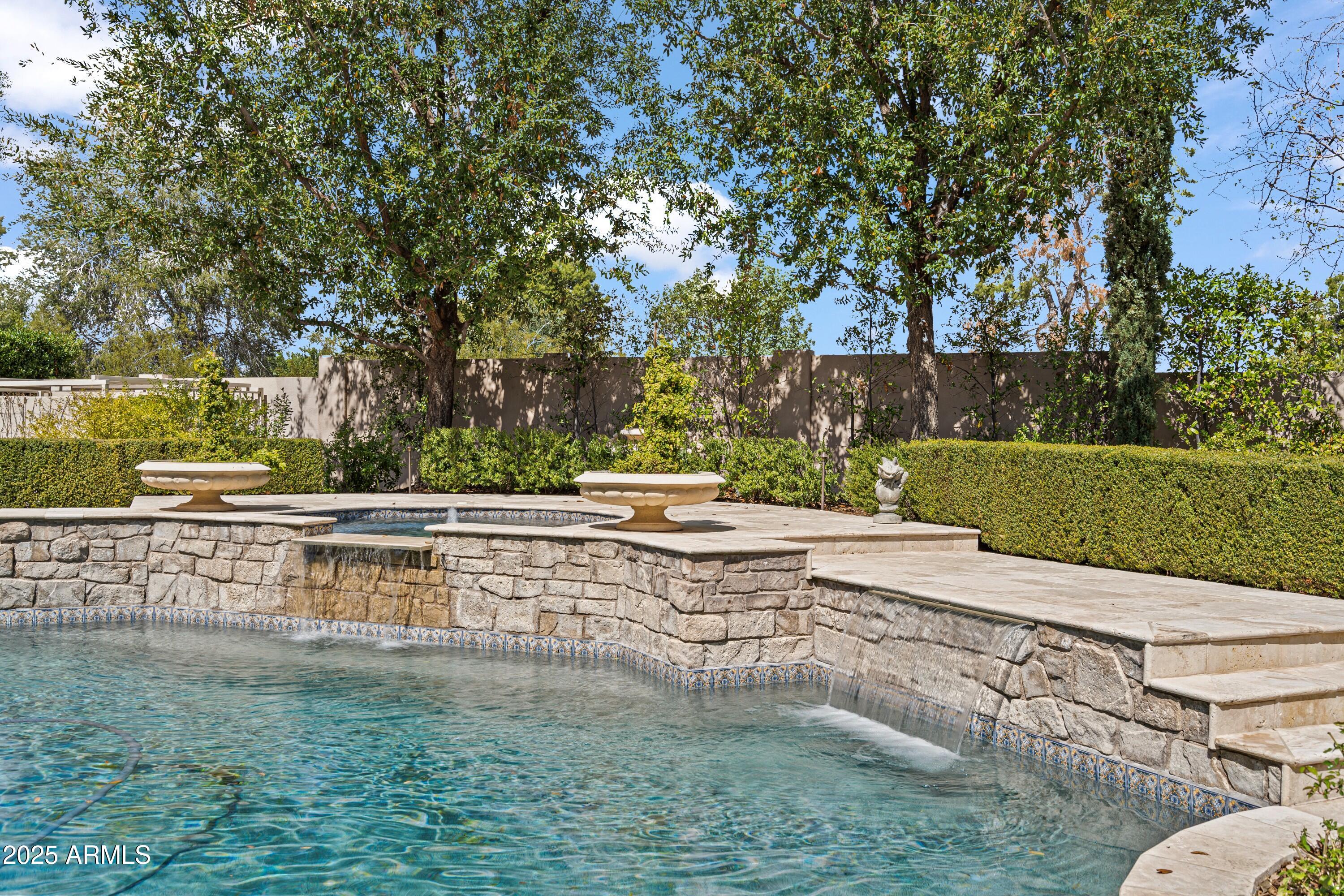 SUNBURST FARMS EAST 6 - Residential