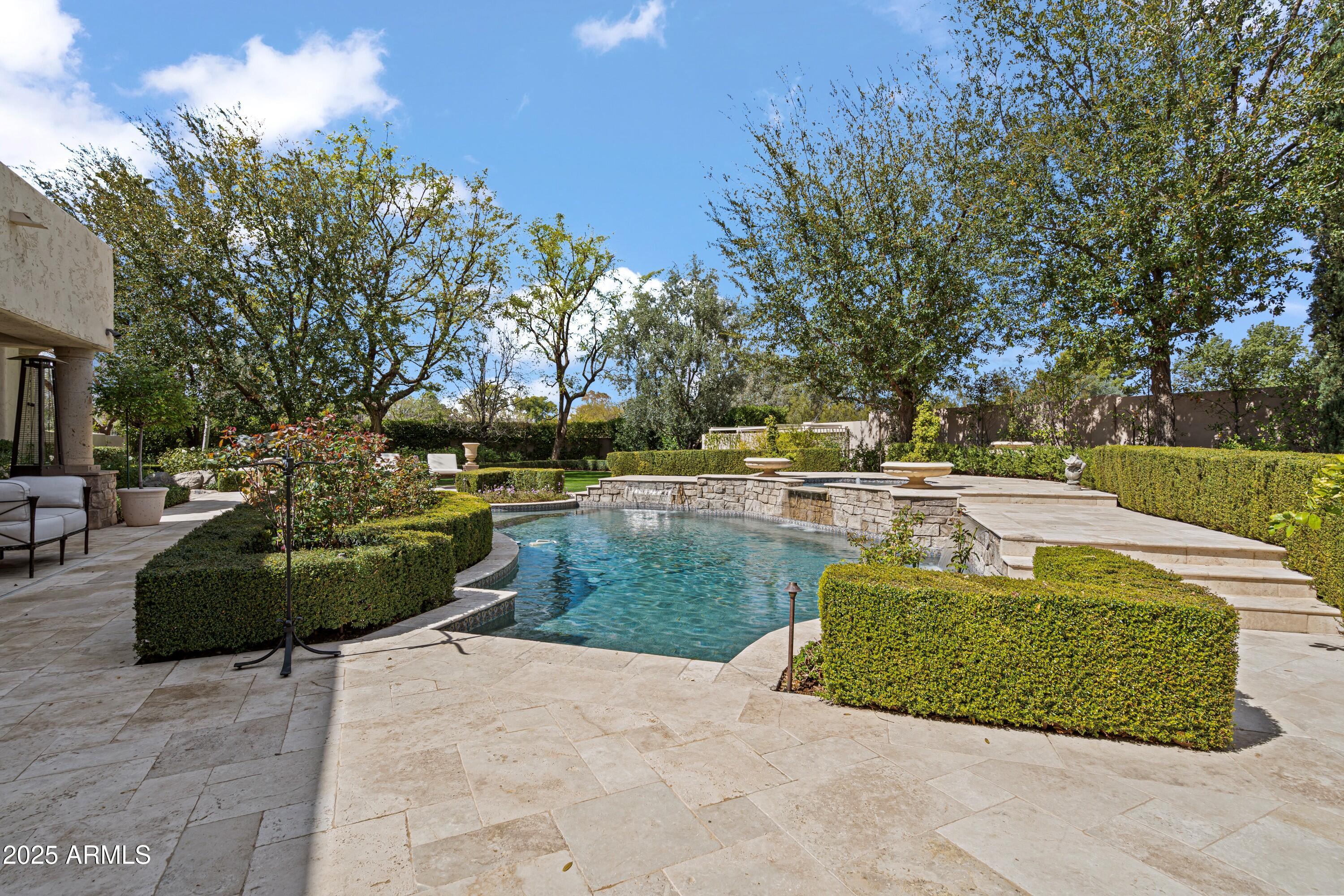SUNBURST FARMS EAST 6 - Residential