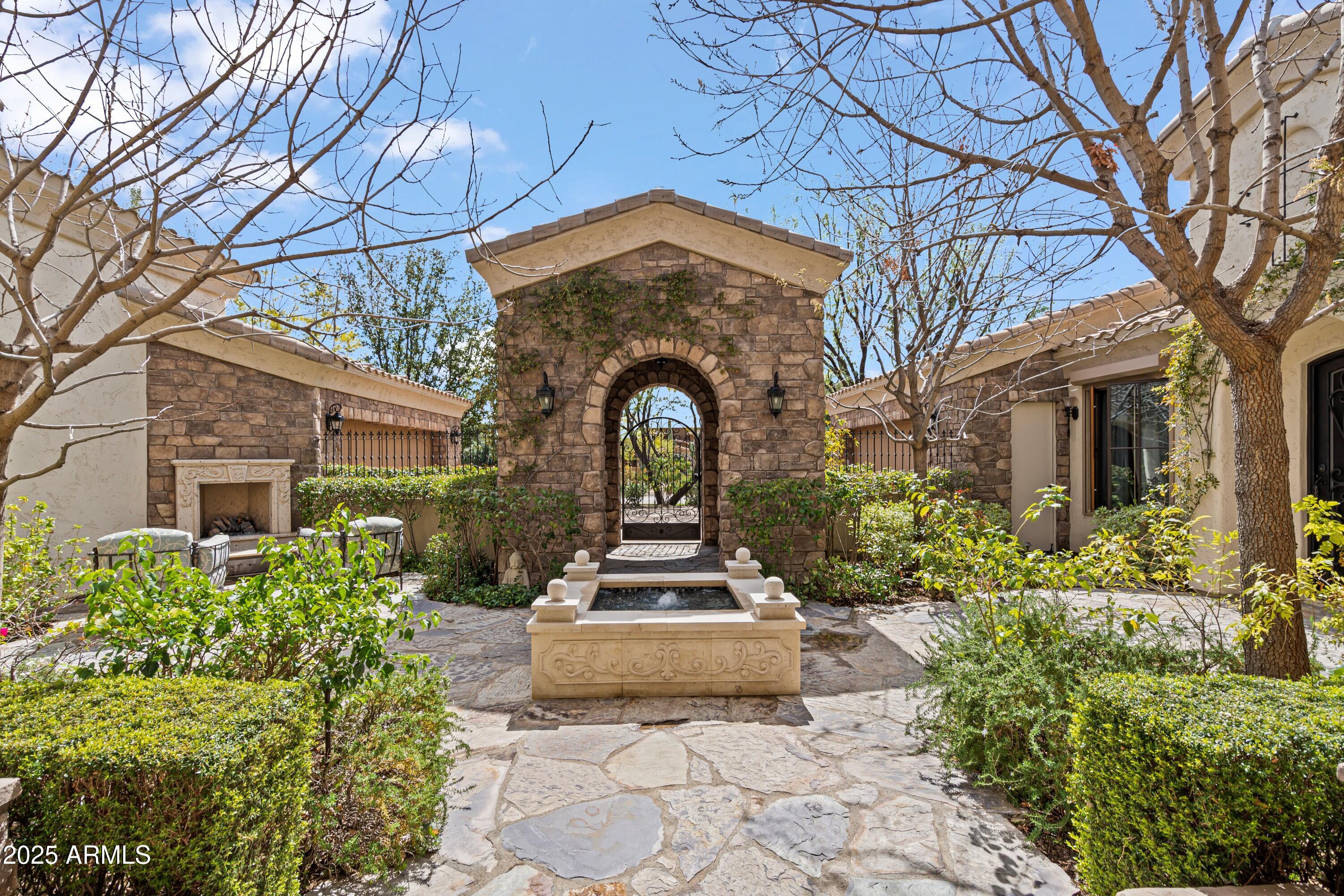 SUNBURST FARMS EAST 6 - Residential