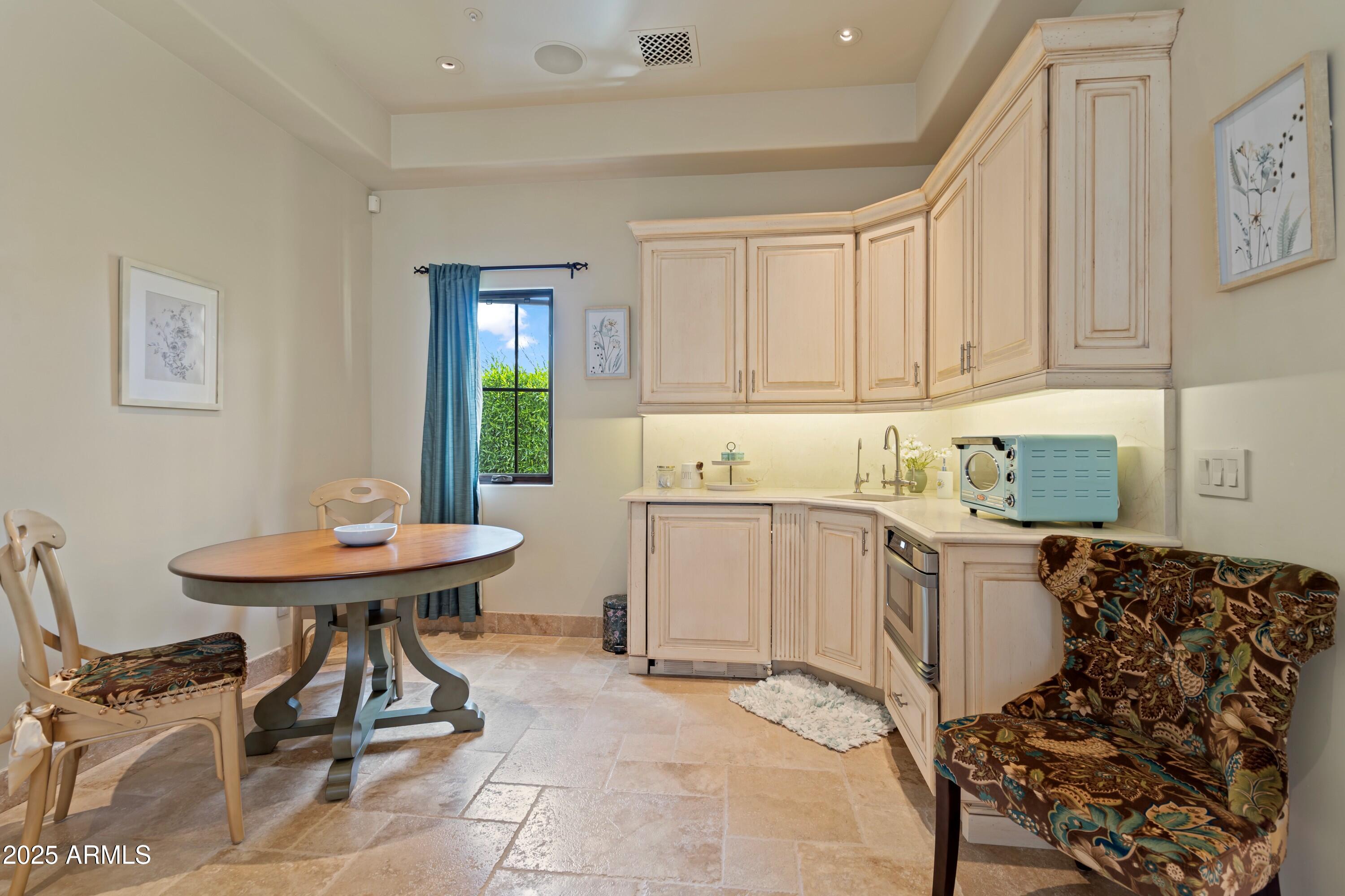 SUNBURST FARMS EAST 6 - Residential