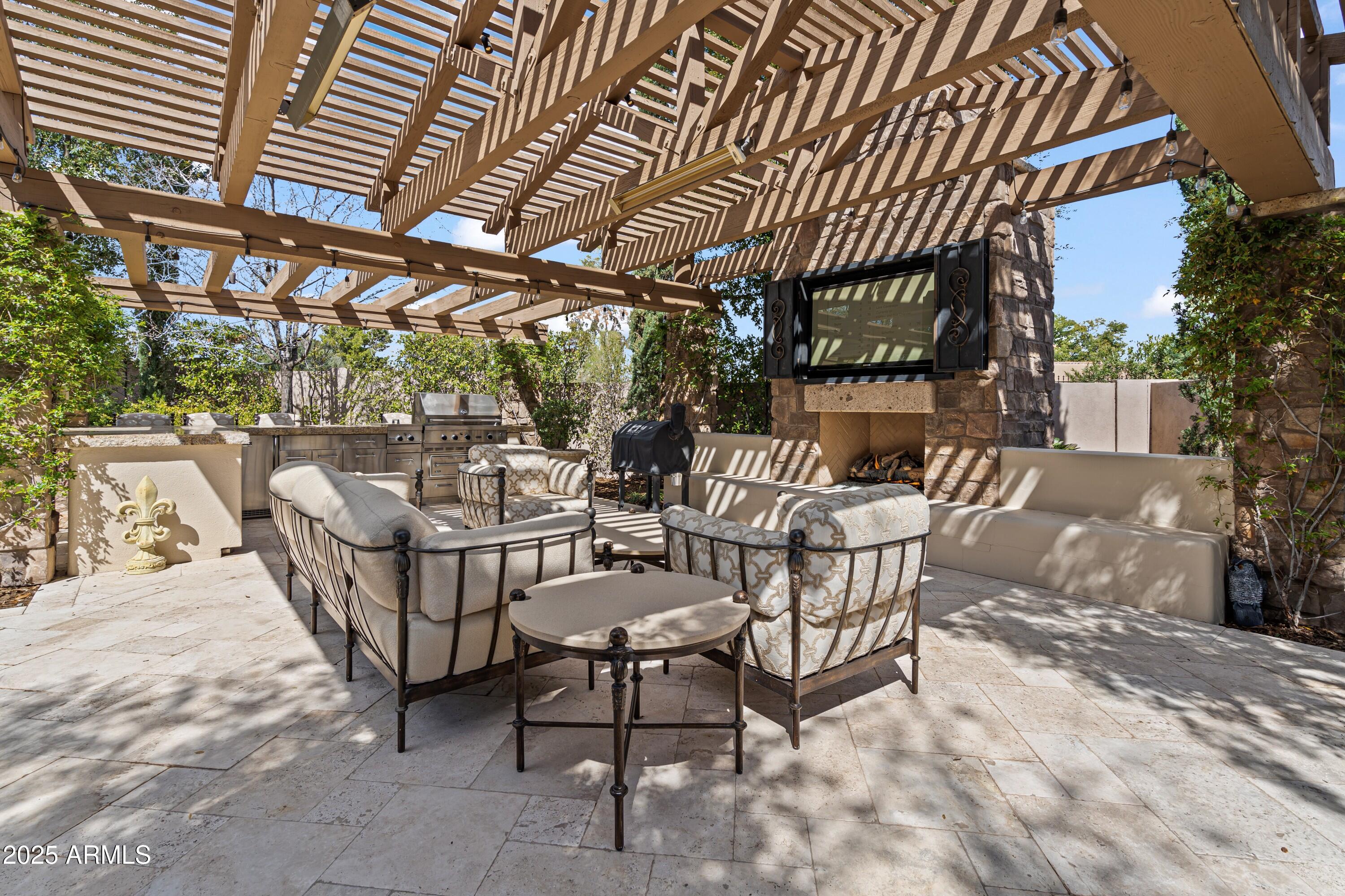 SUNBURST FARMS EAST 6 - Residential