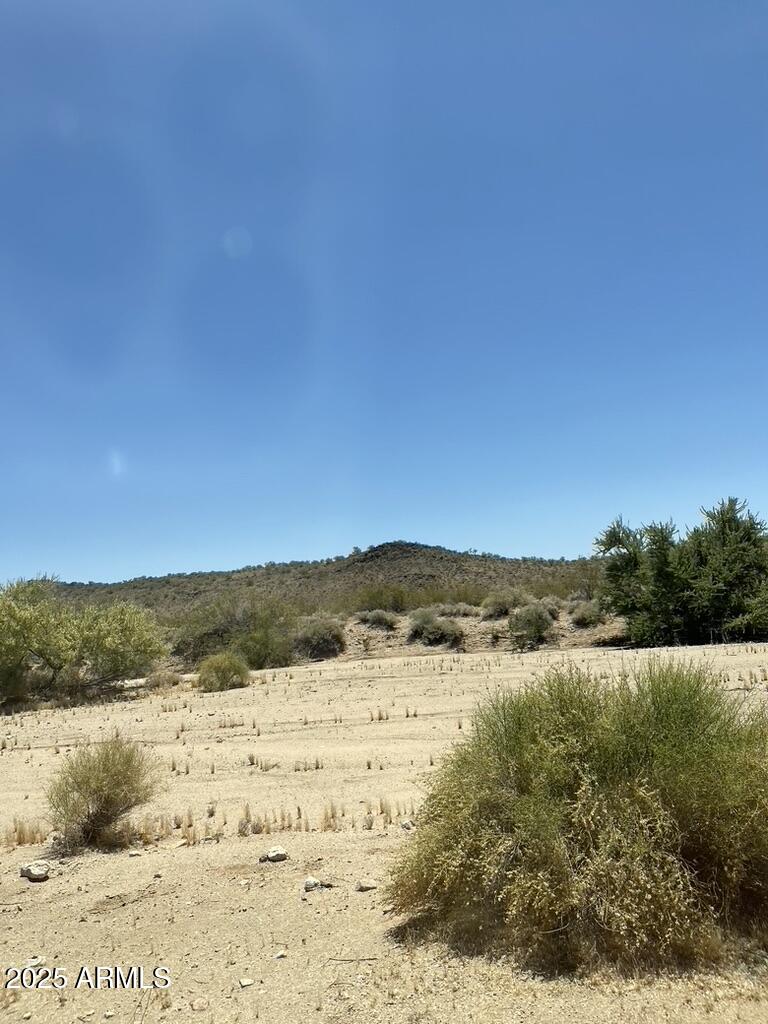 FRONTIER VALLEY - Land