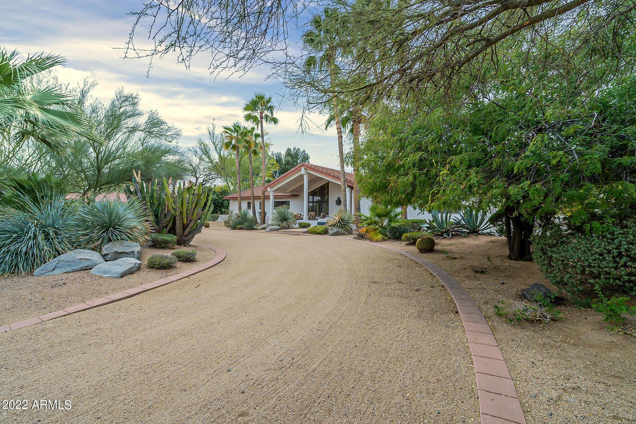 CASA BLANCA ESTATES LOT 20-37 & TR A - Residential