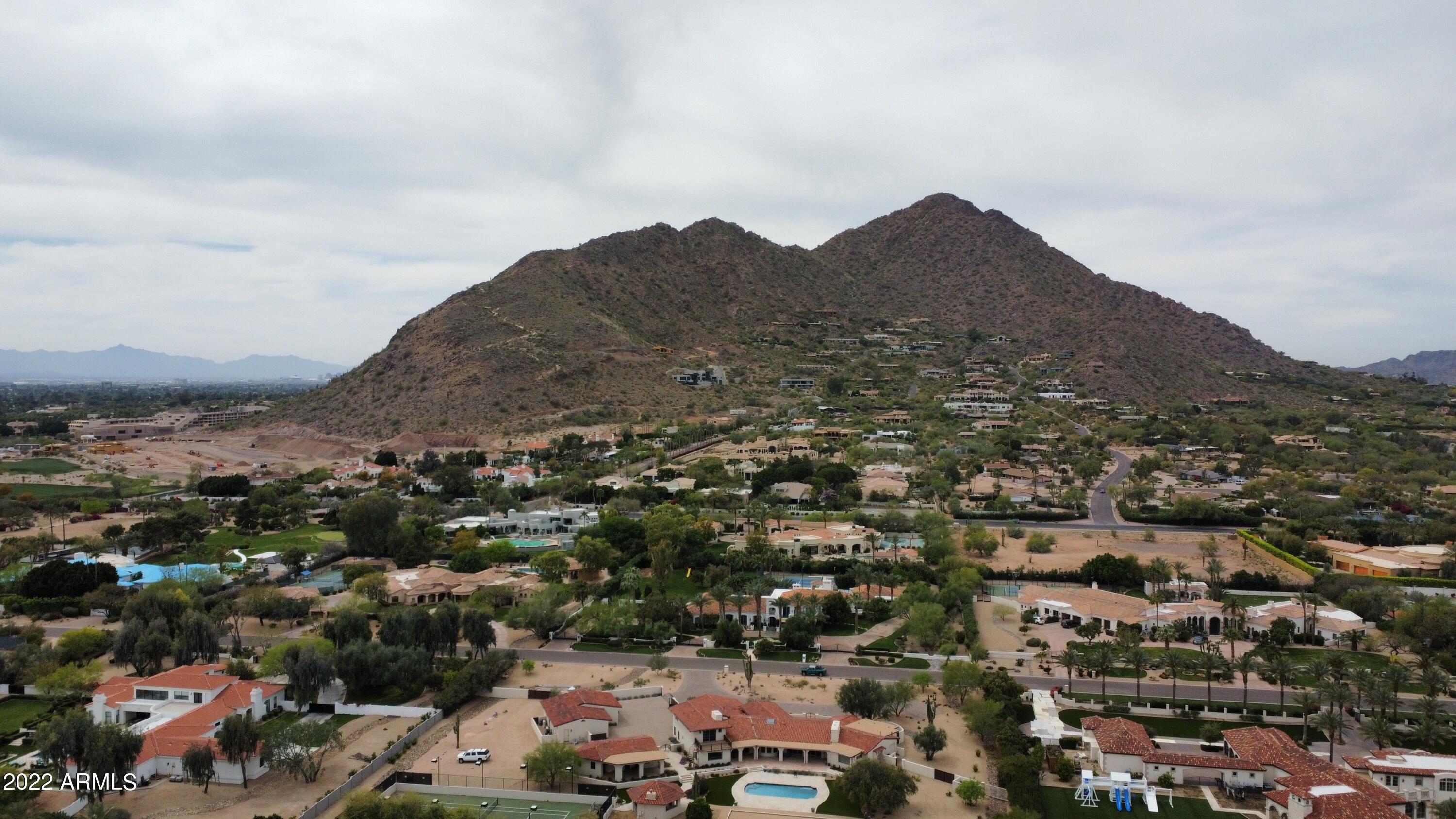 CASA BLANCA ESTATES LOT 20-37 & TR A - Residential
