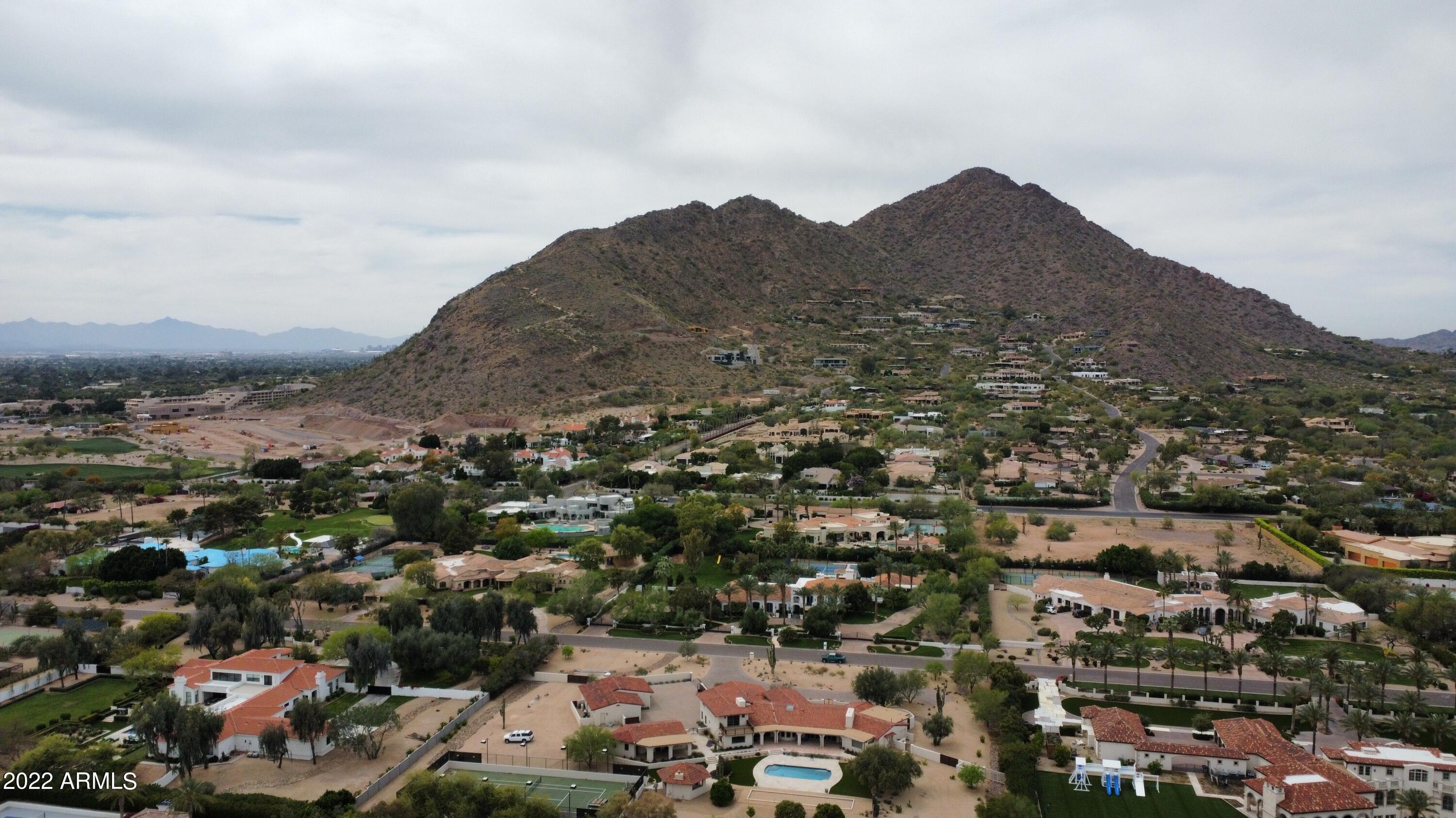 CASA BLANCA ESTATES LOT 20-37 & TR A - Residential
