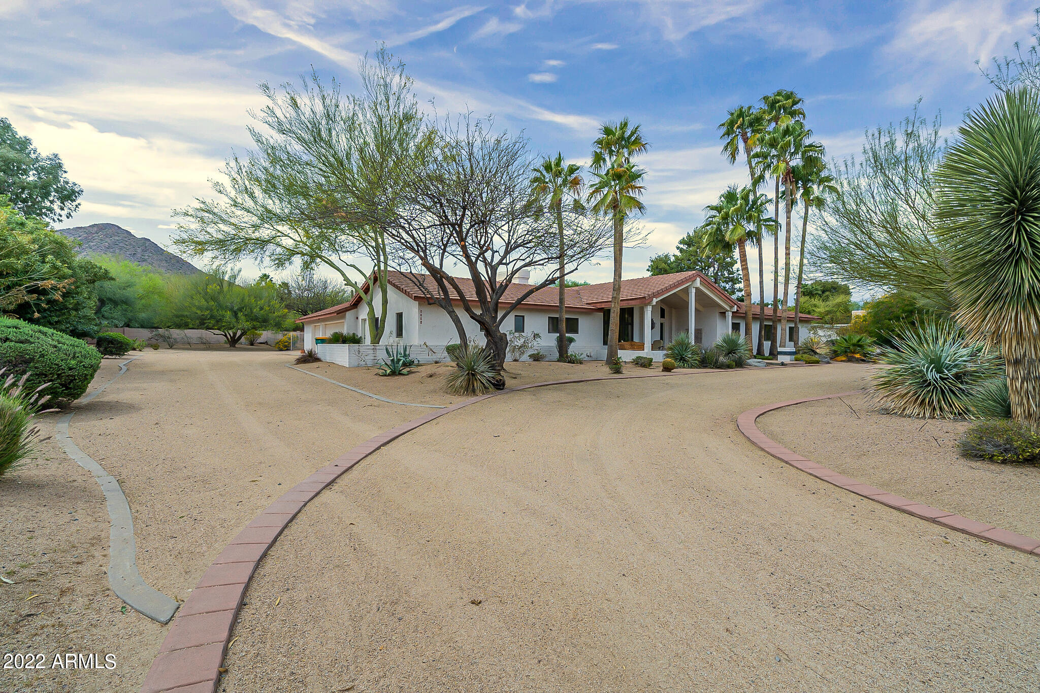 CASA BLANCA ESTATES LOT 20-37 & TR A - Residential