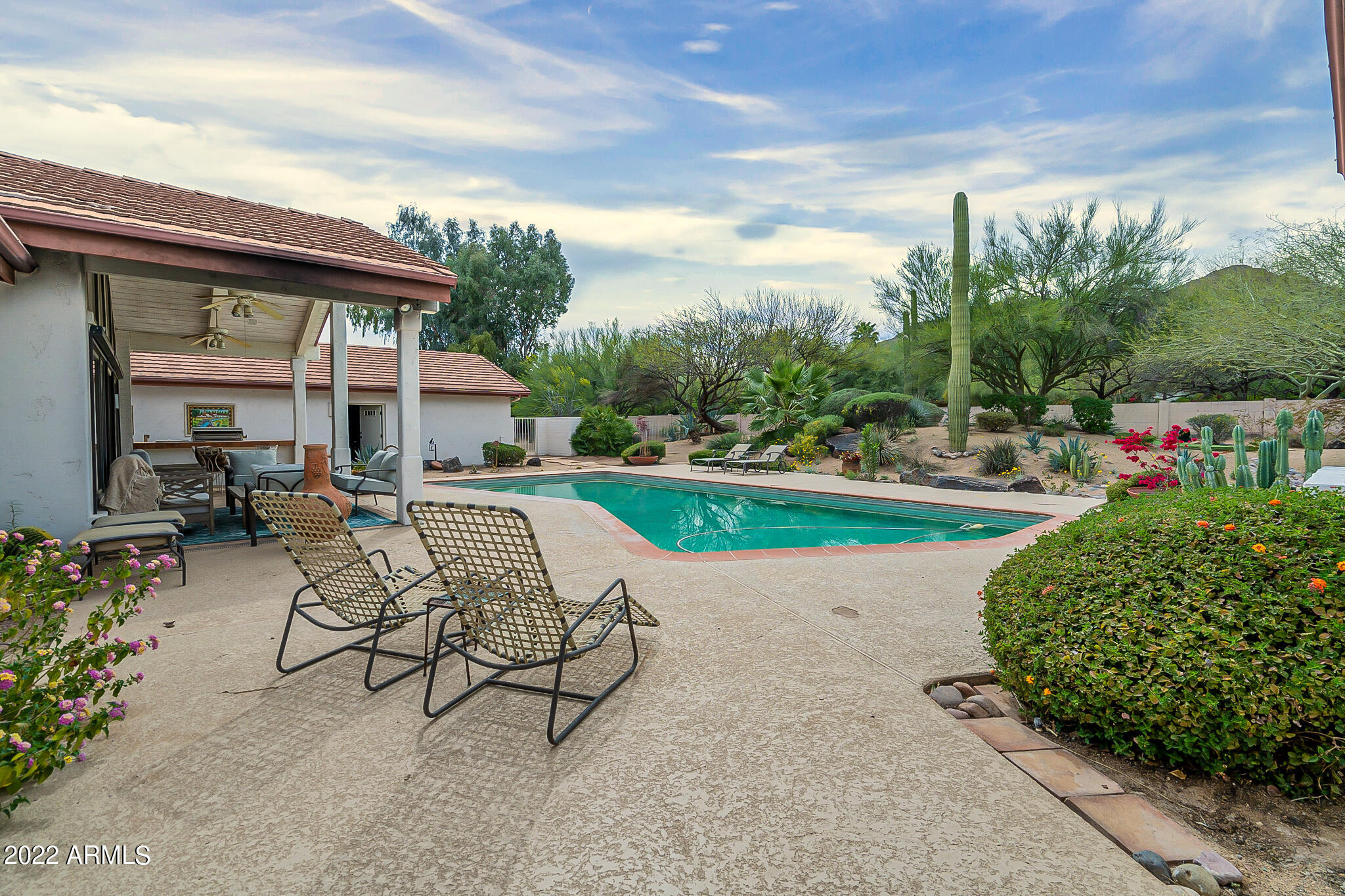 CASA BLANCA ESTATES LOT 20-37 & TR A - Residential