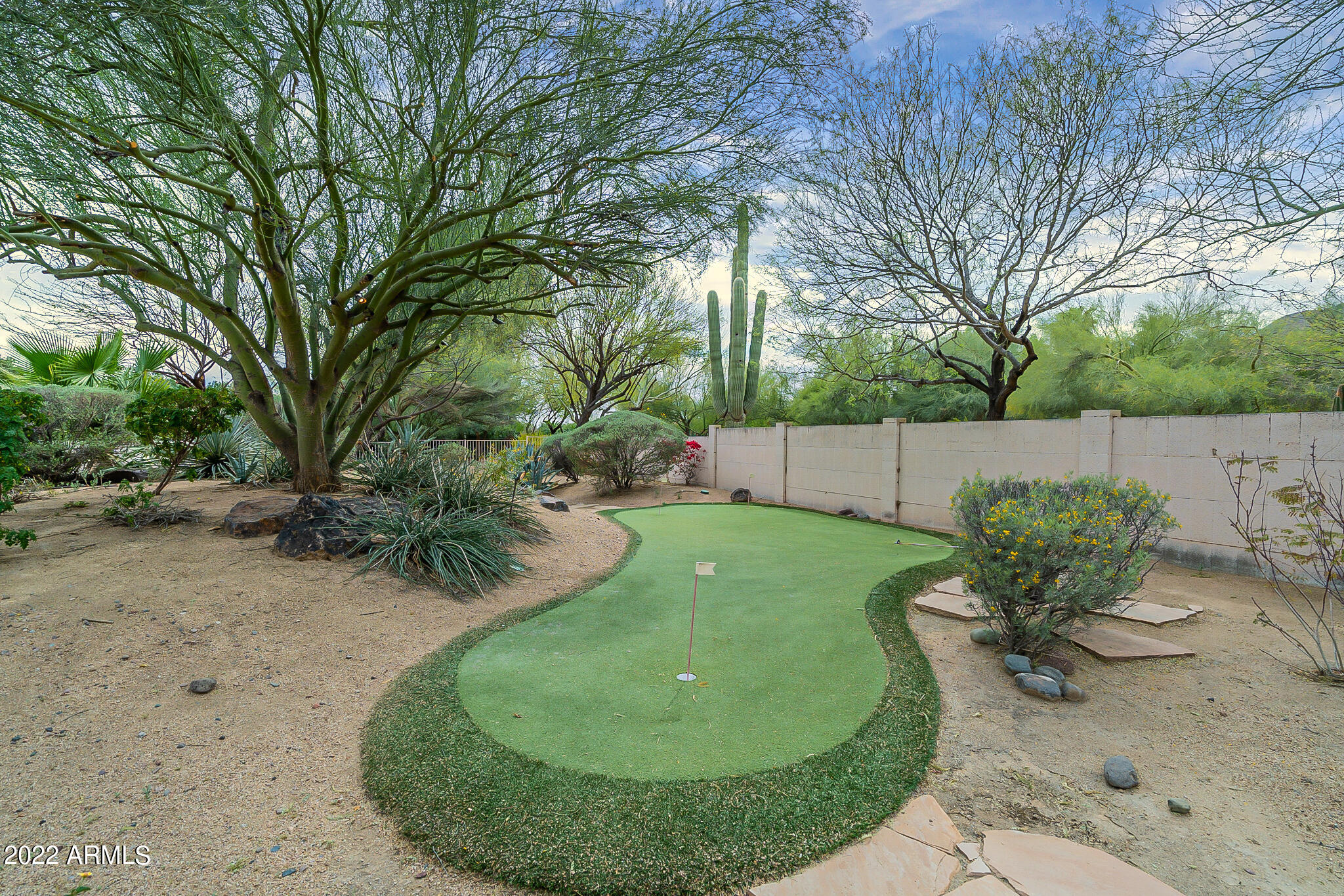 CASA BLANCA ESTATES LOT 20-37 & TR A - Residential