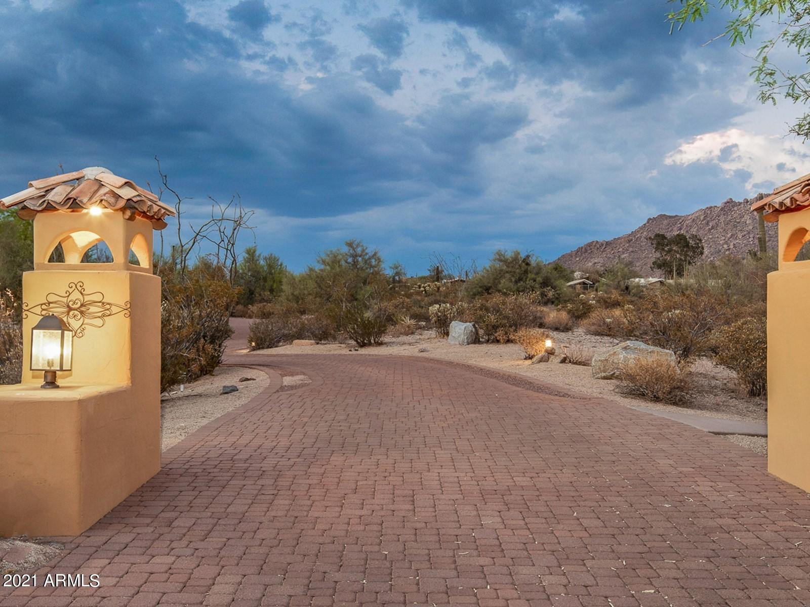 Pinnacle Peak Area - Residential