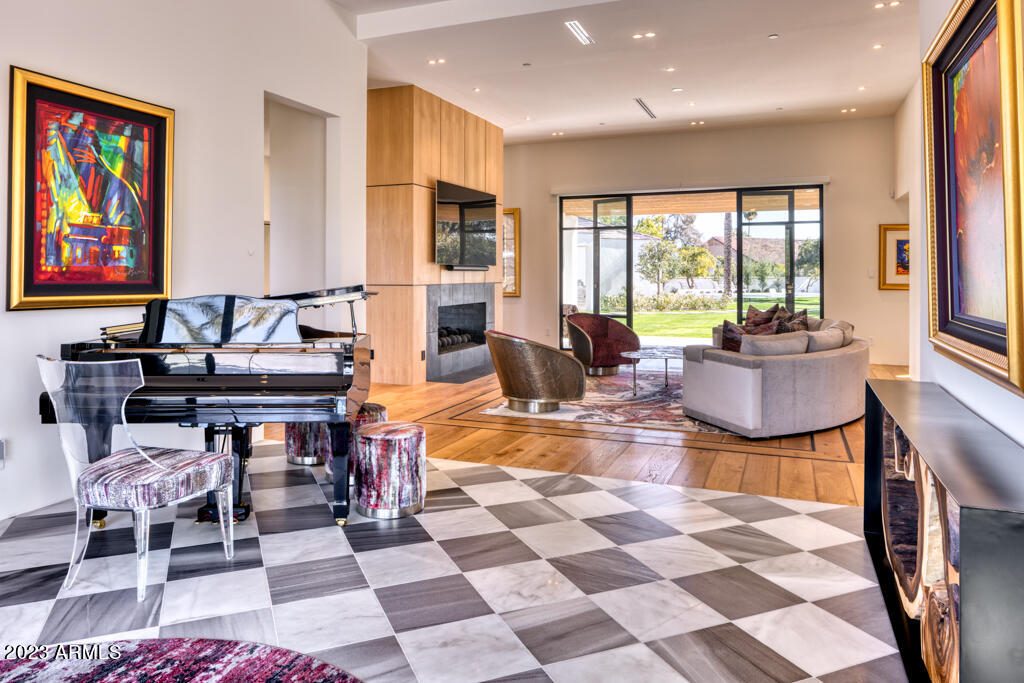 MORNING GLORY ESTATES - Residential