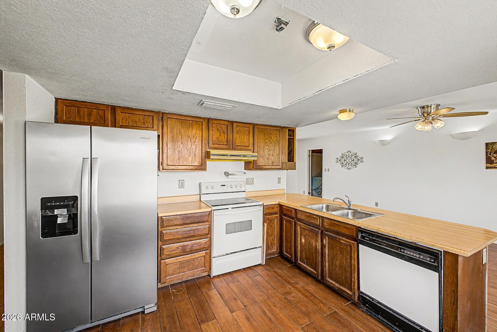 COUNTRYSIDE ESTATES - Residential