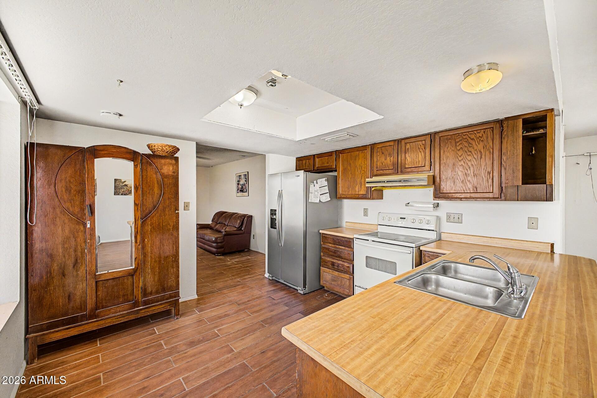 COUNTRYSIDE ESTATES - Residential