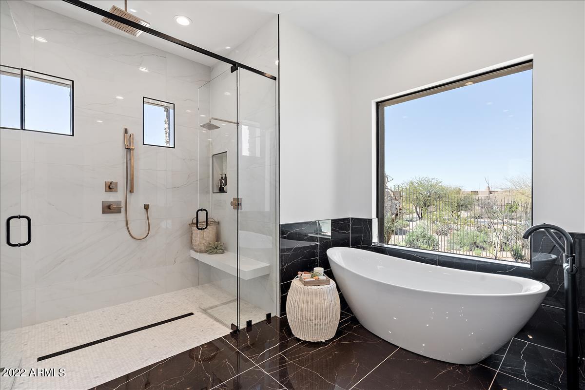 DESERT MOUNTAIN PHASE 1 UNIT 2 LOT 206-335 TR A - Residential