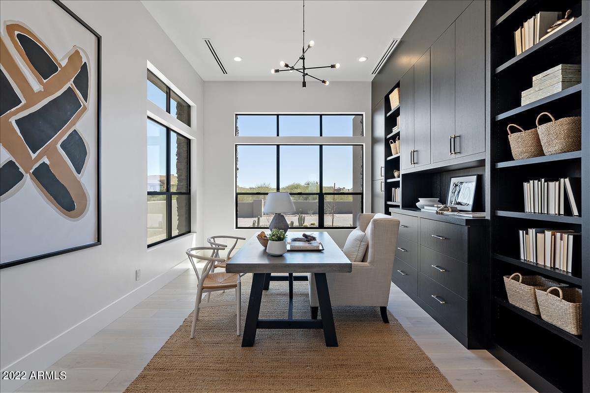 DESERT MOUNTAIN PHASE 1 UNIT 2 LOT 206-335 TR A - Residential