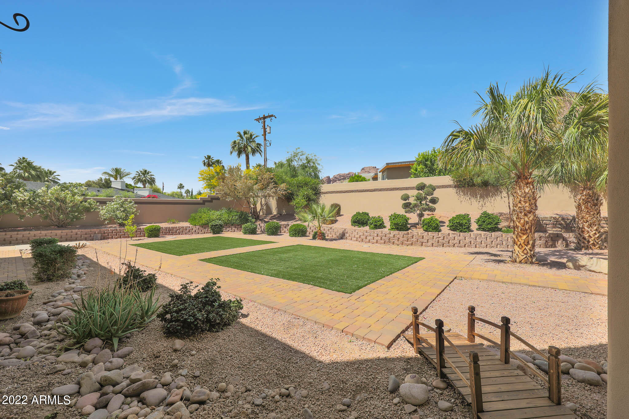 ROYAL VIEW - Residential