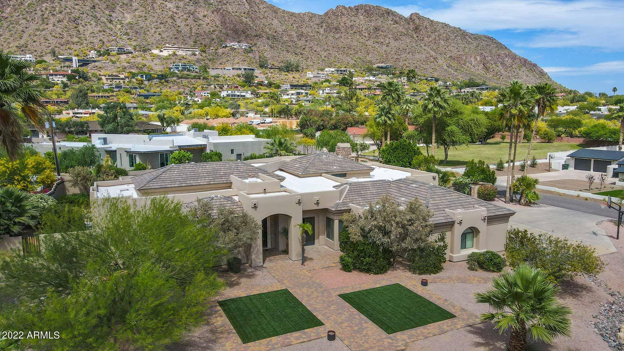 ROYAL VIEW - Residential