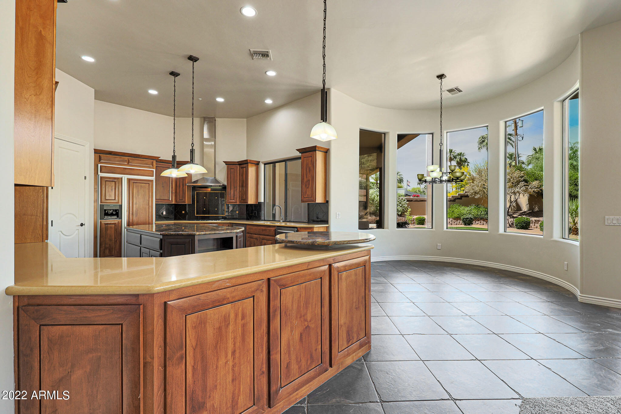 ROYAL VIEW - Residential