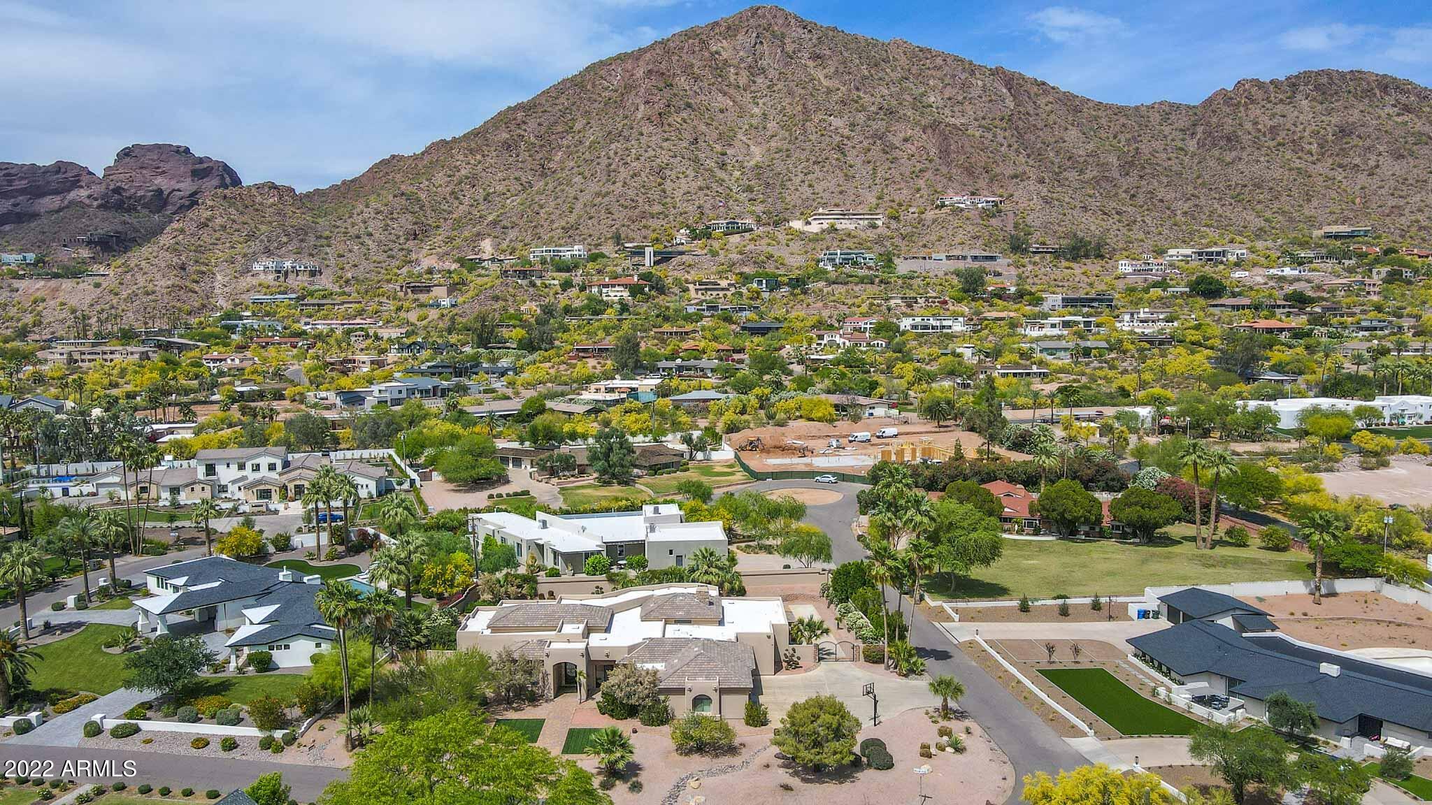 ROYAL VIEW - Residential