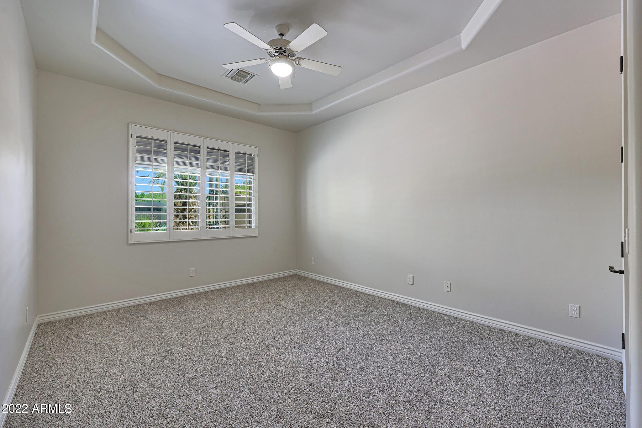 ROYAL VIEW - Residential