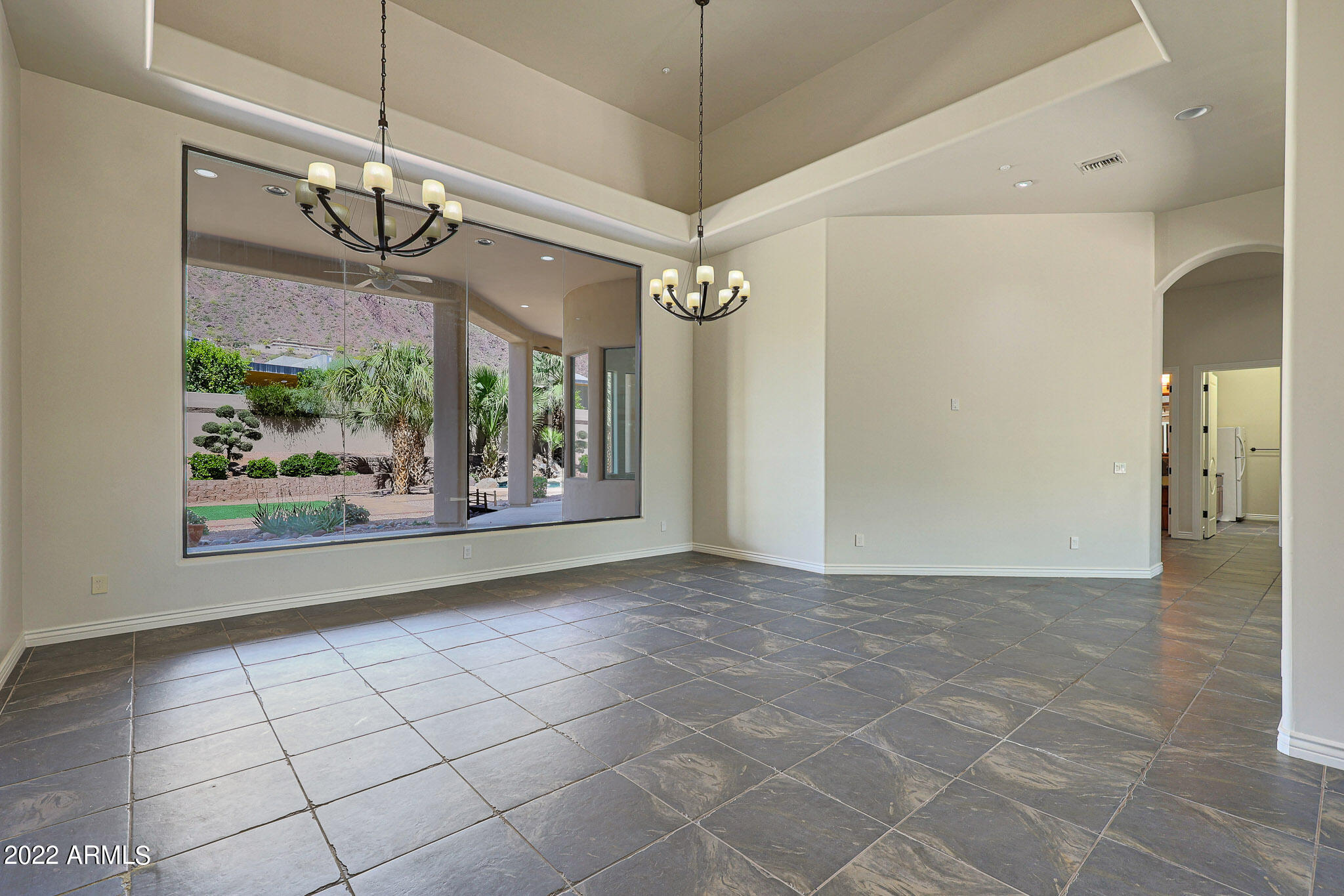 ROYAL VIEW - Residential