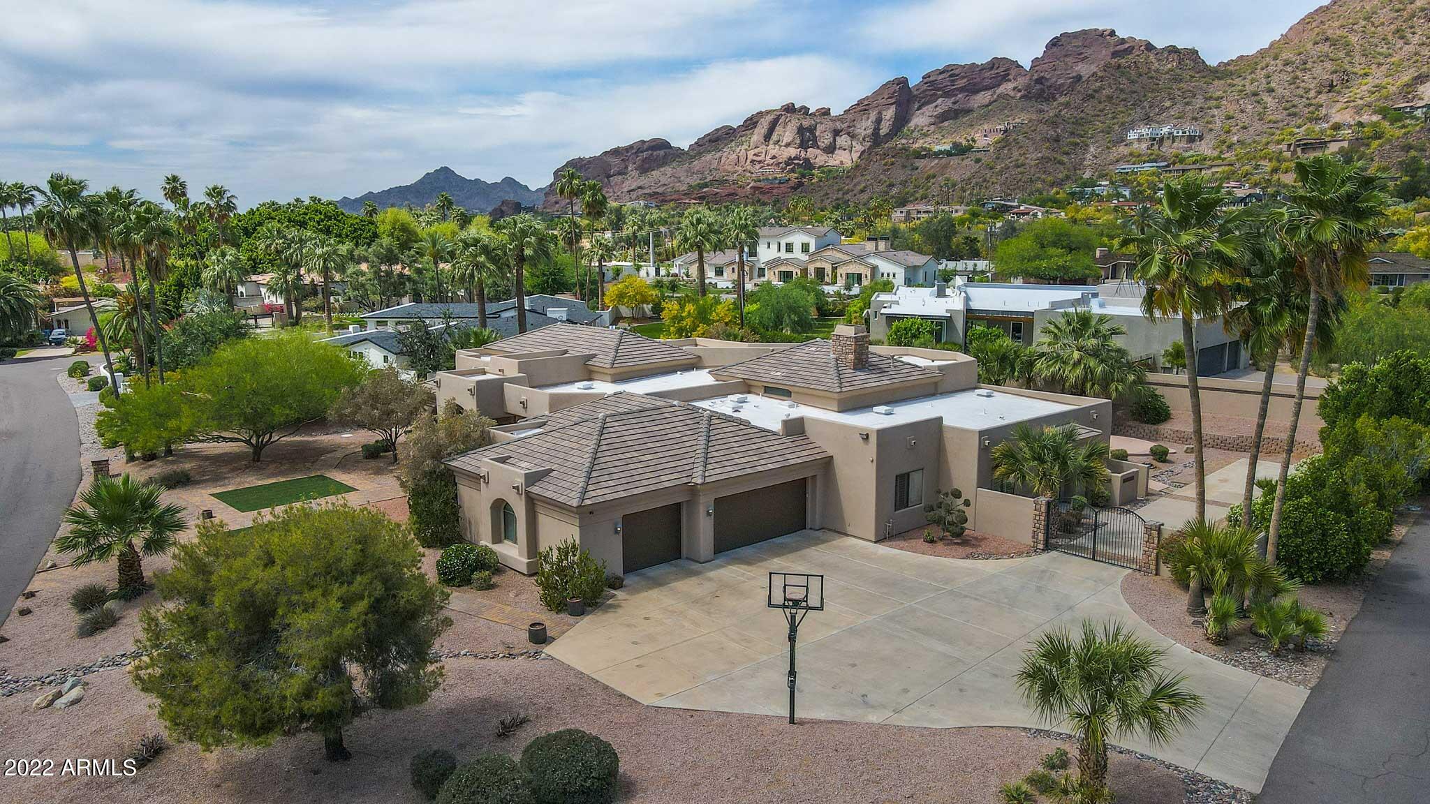 ROYAL VIEW - Residential