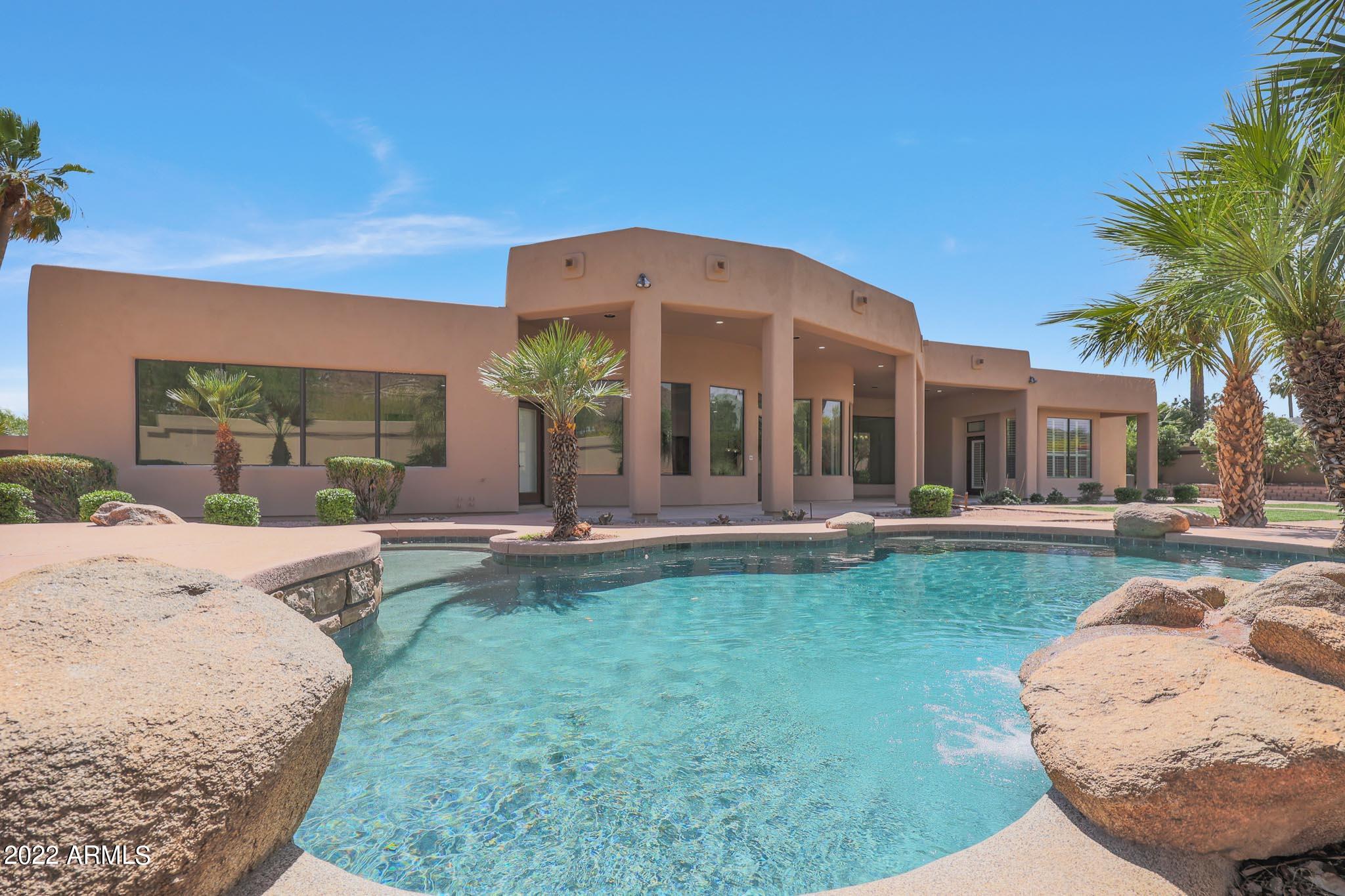 ROYAL VIEW - Residential