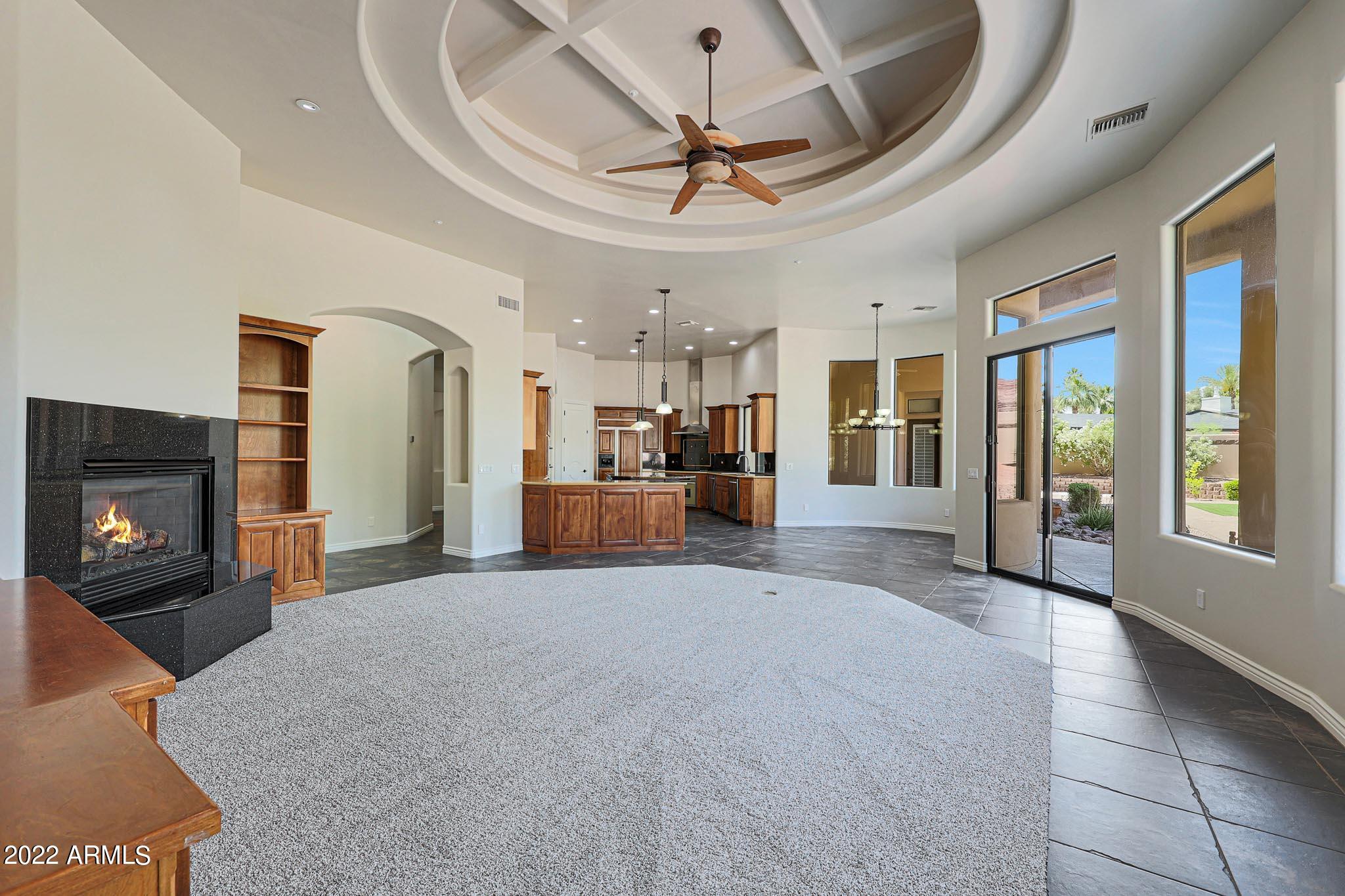 ROYAL VIEW - Residential