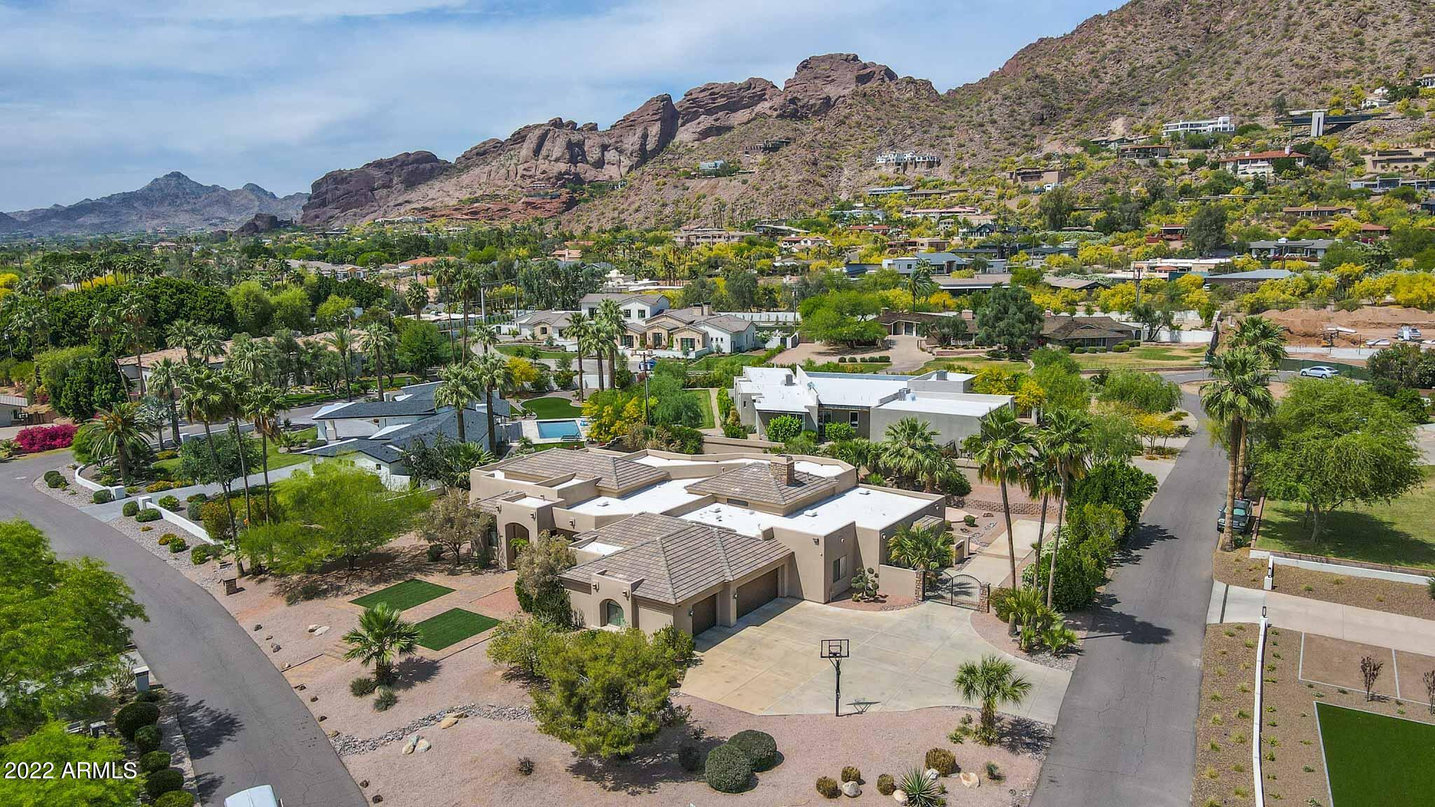 ROYAL VIEW - Residential