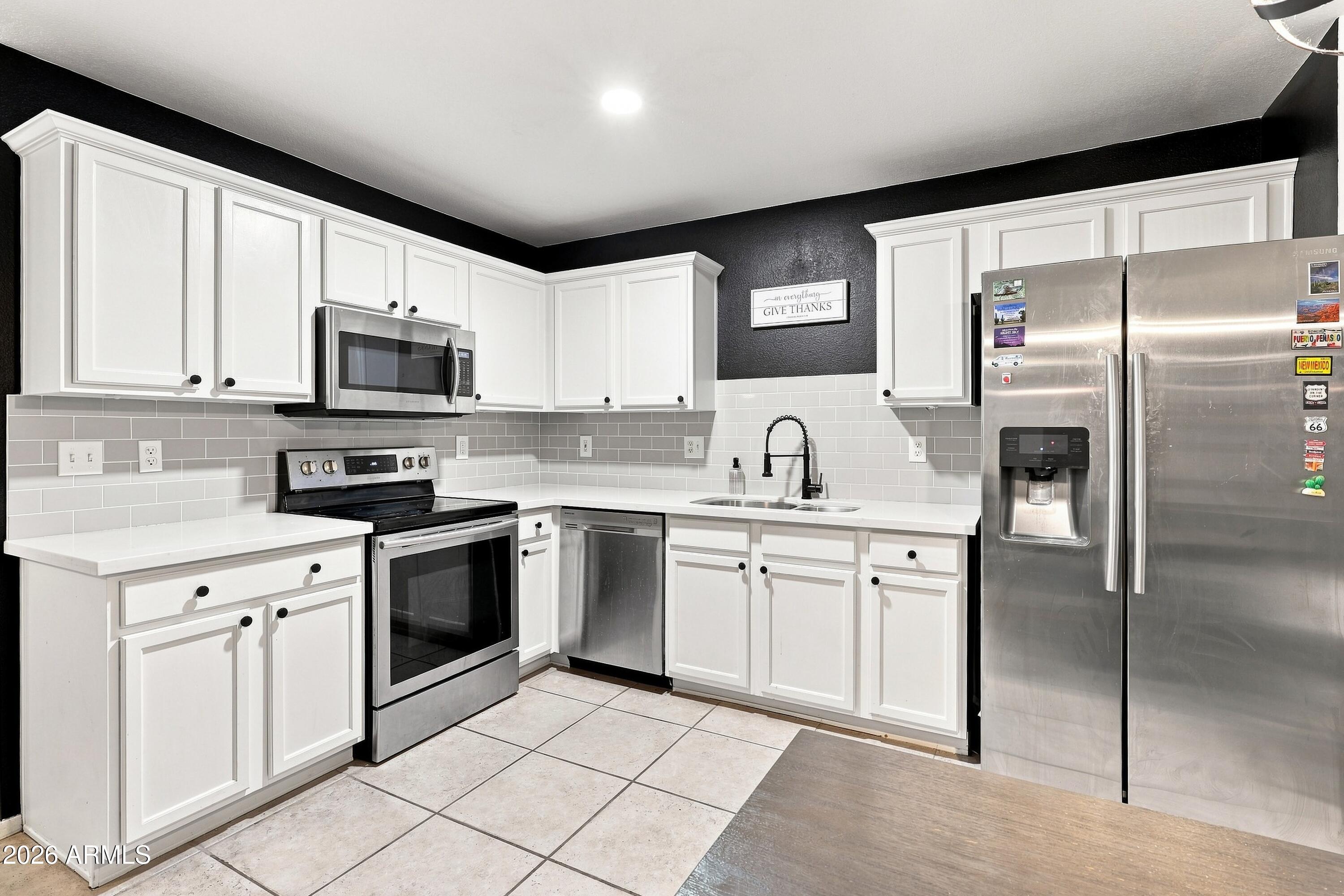 ARIZONA GOLDFIELD - Residential
