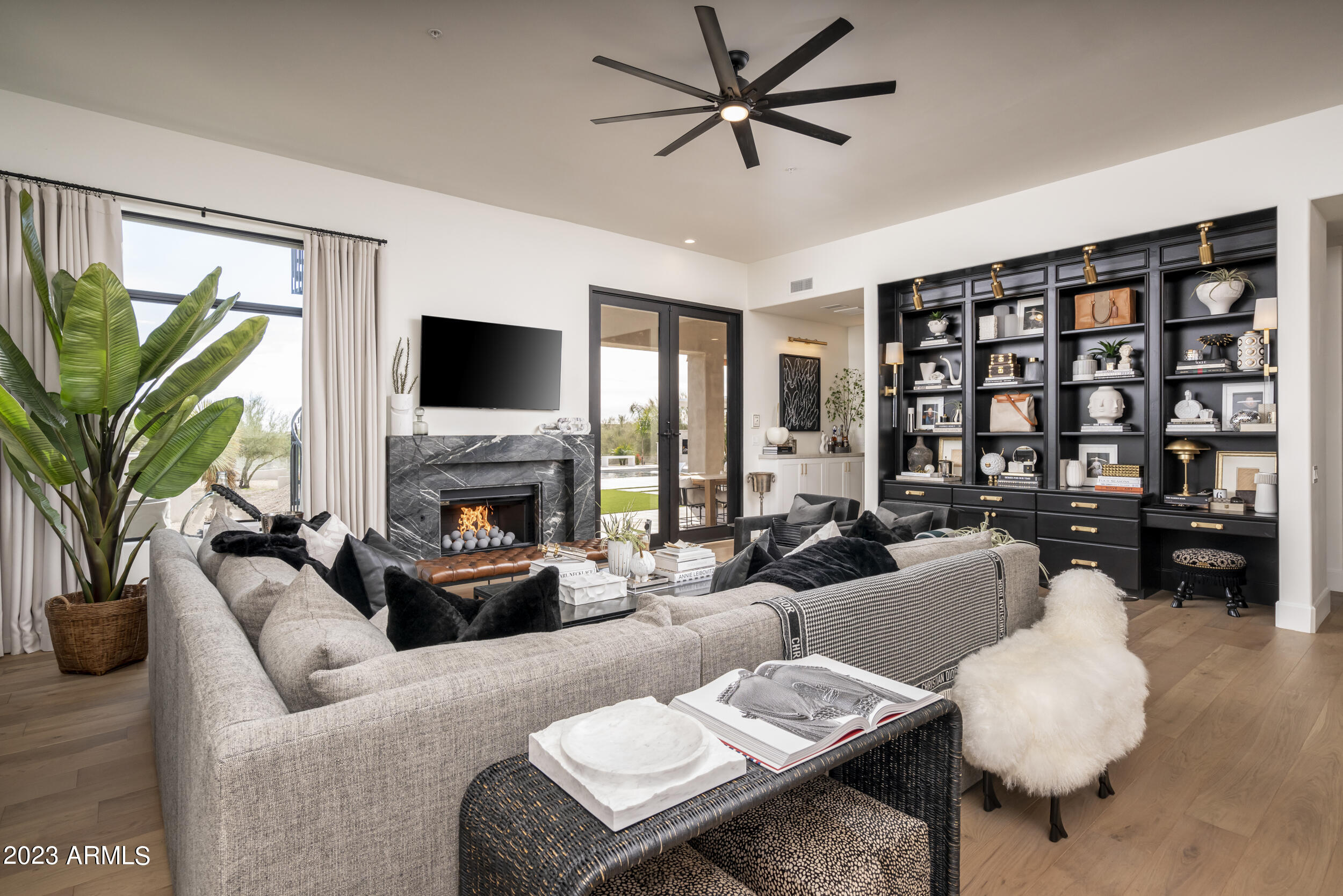 TIERRA BELLA - Residential