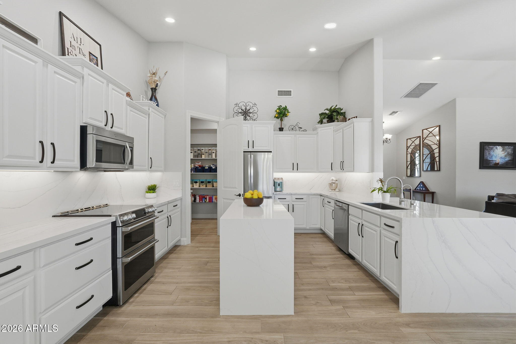 CREEKSIDE ESTATES - Residential