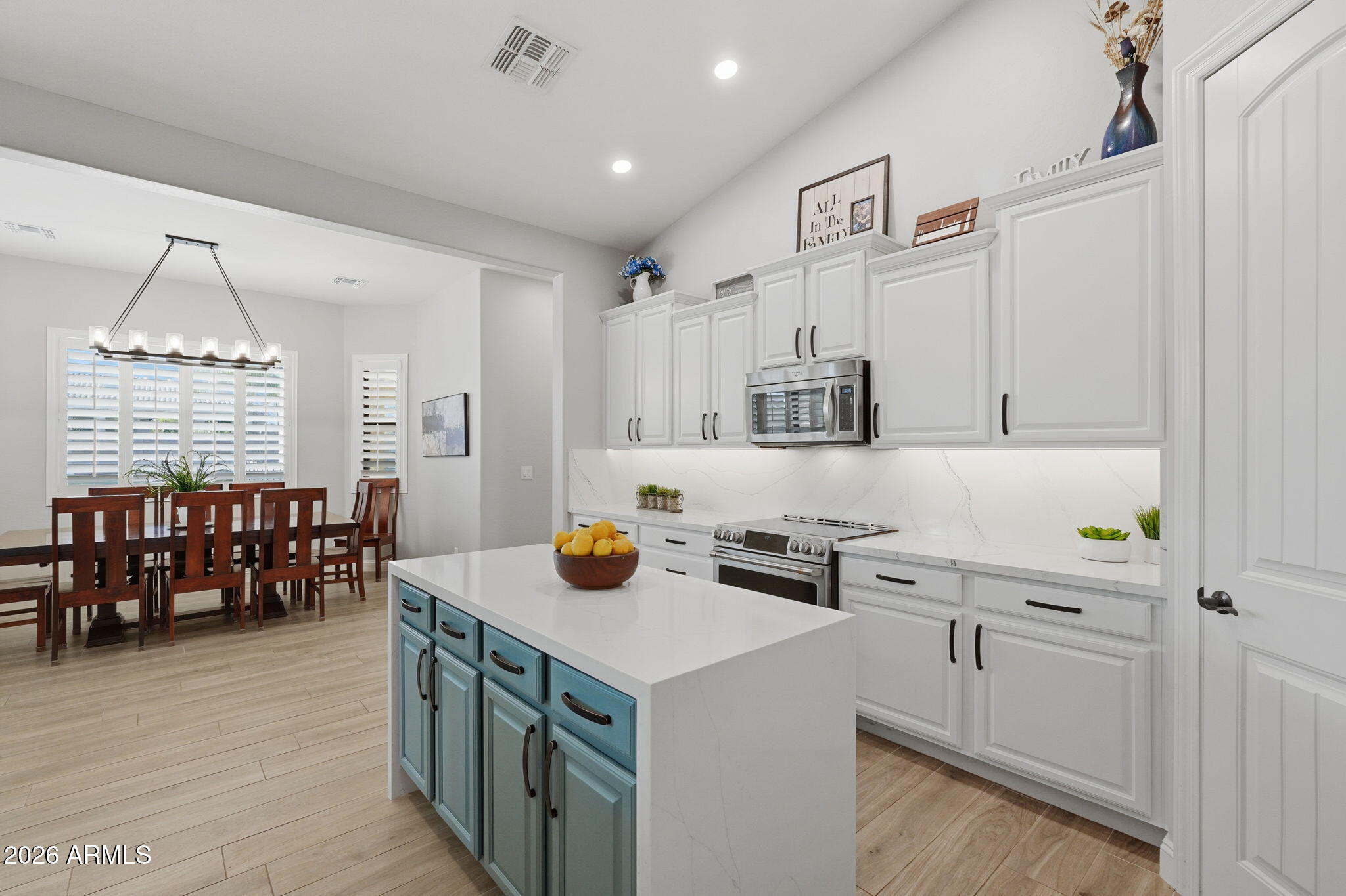 CREEKSIDE ESTATES - Residential