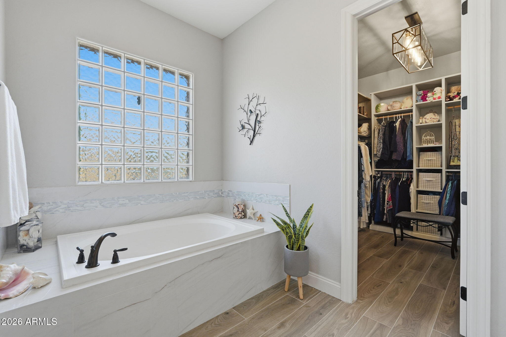 CREEKSIDE ESTATES - Residential