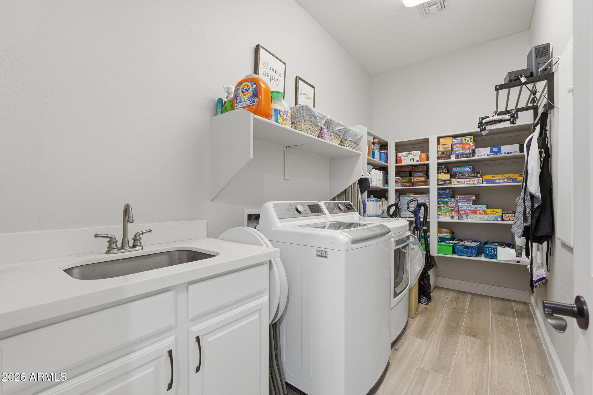 CREEKSIDE ESTATES - Residential