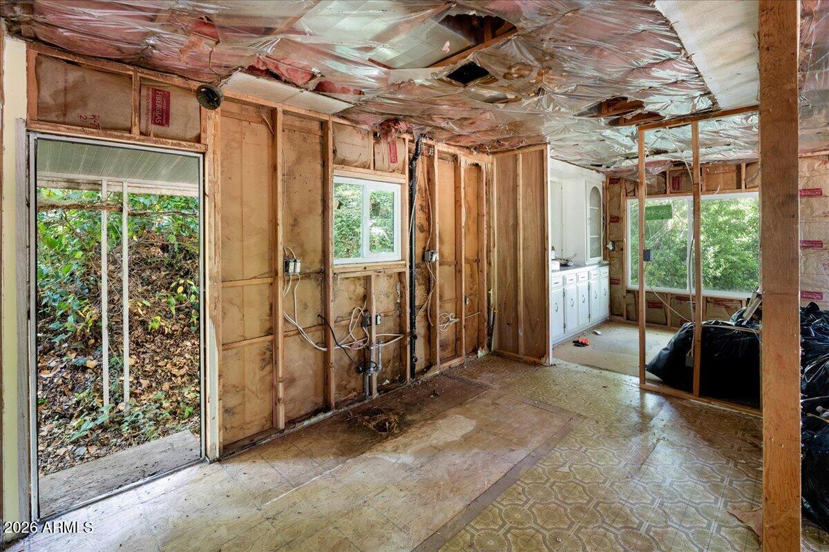 under 5 acres - Residential