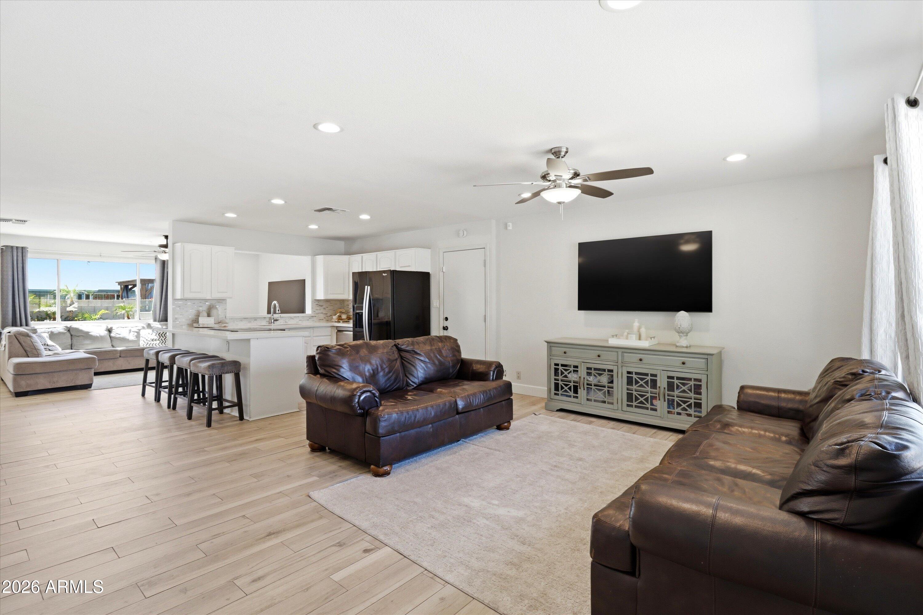 GREEN MEADOWS NO. 3 - Residential
