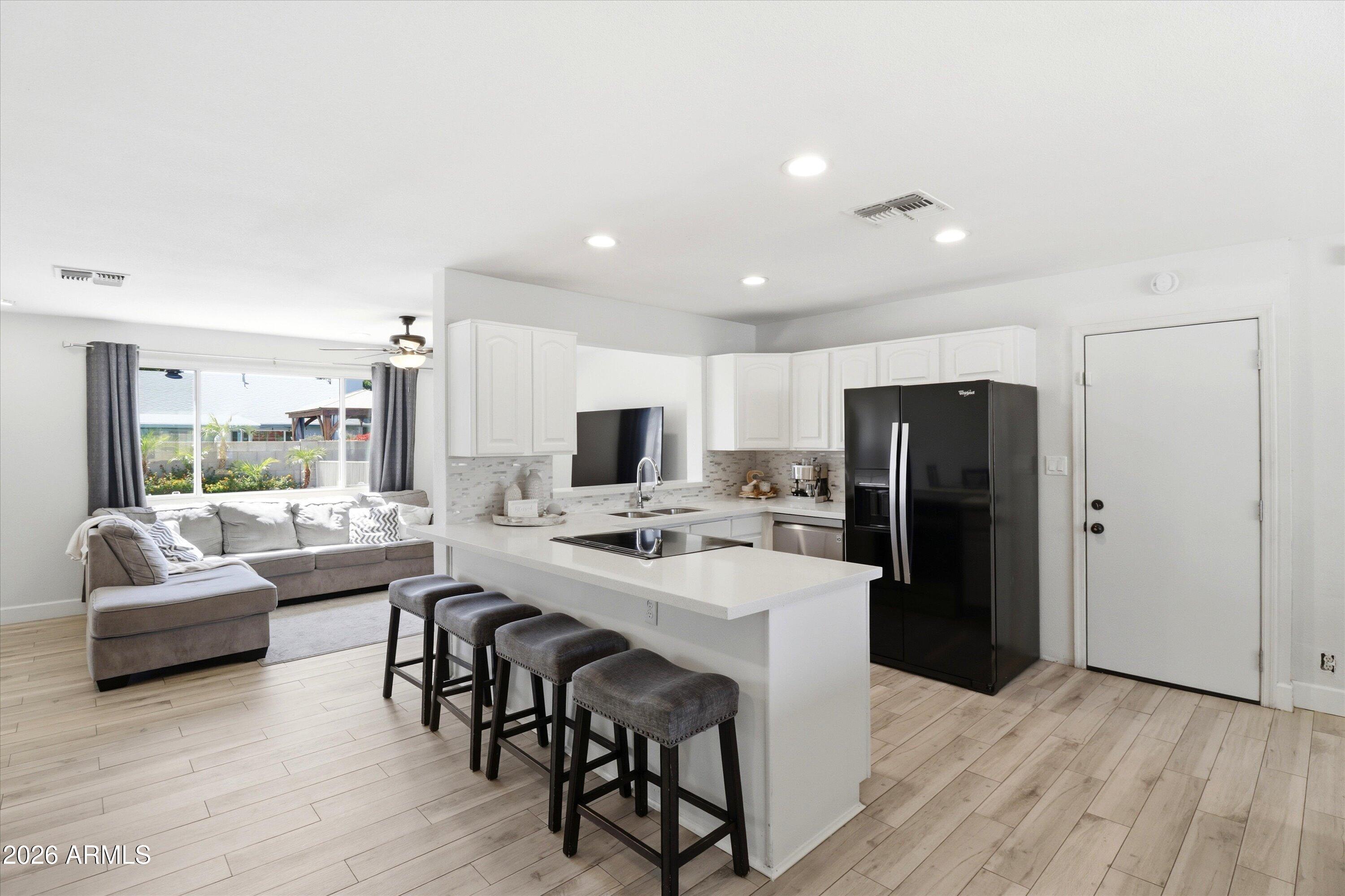 GREEN MEADOWS NO. 3 - Residential