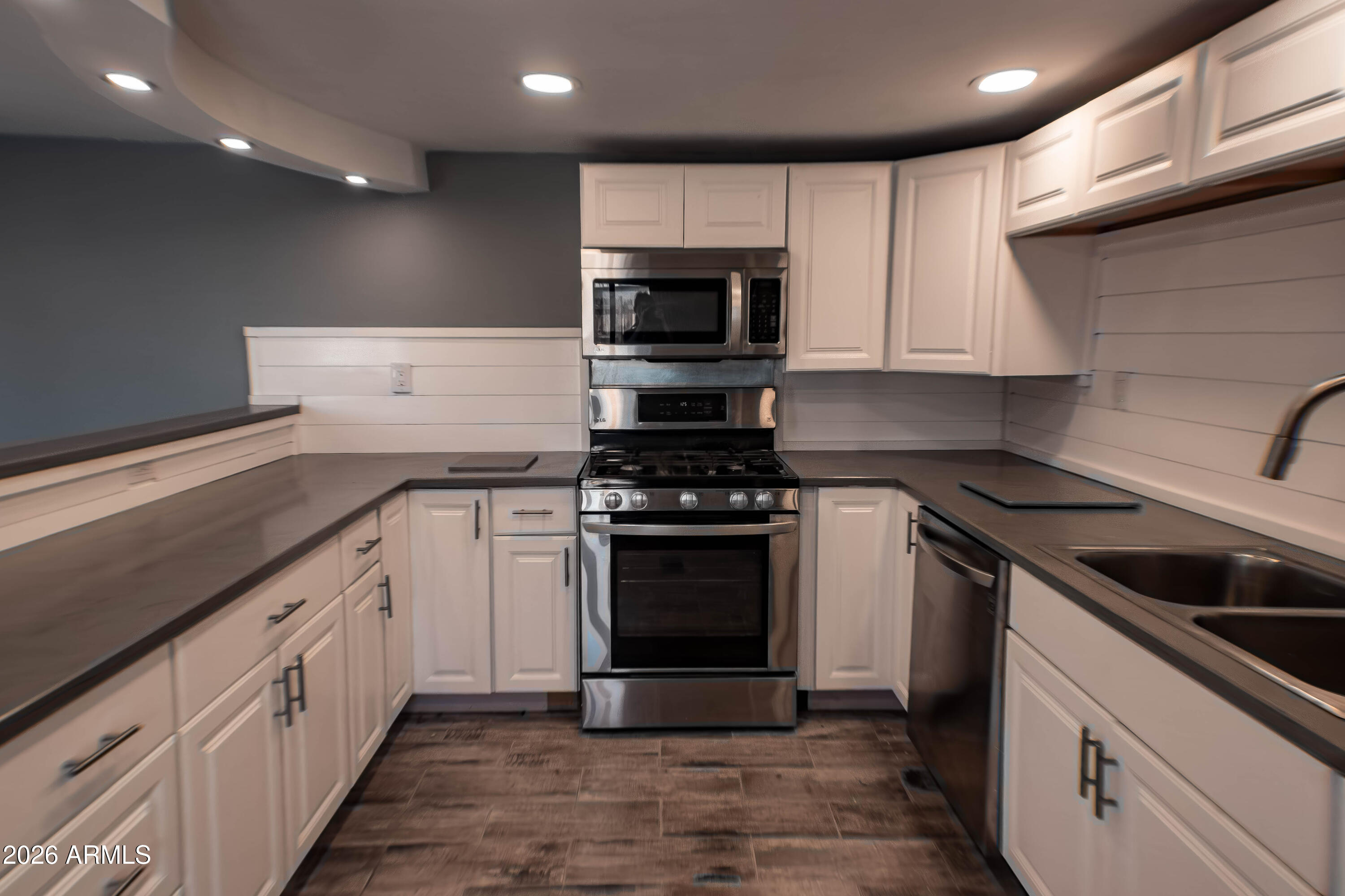 EMERALD TERRACE - Residential