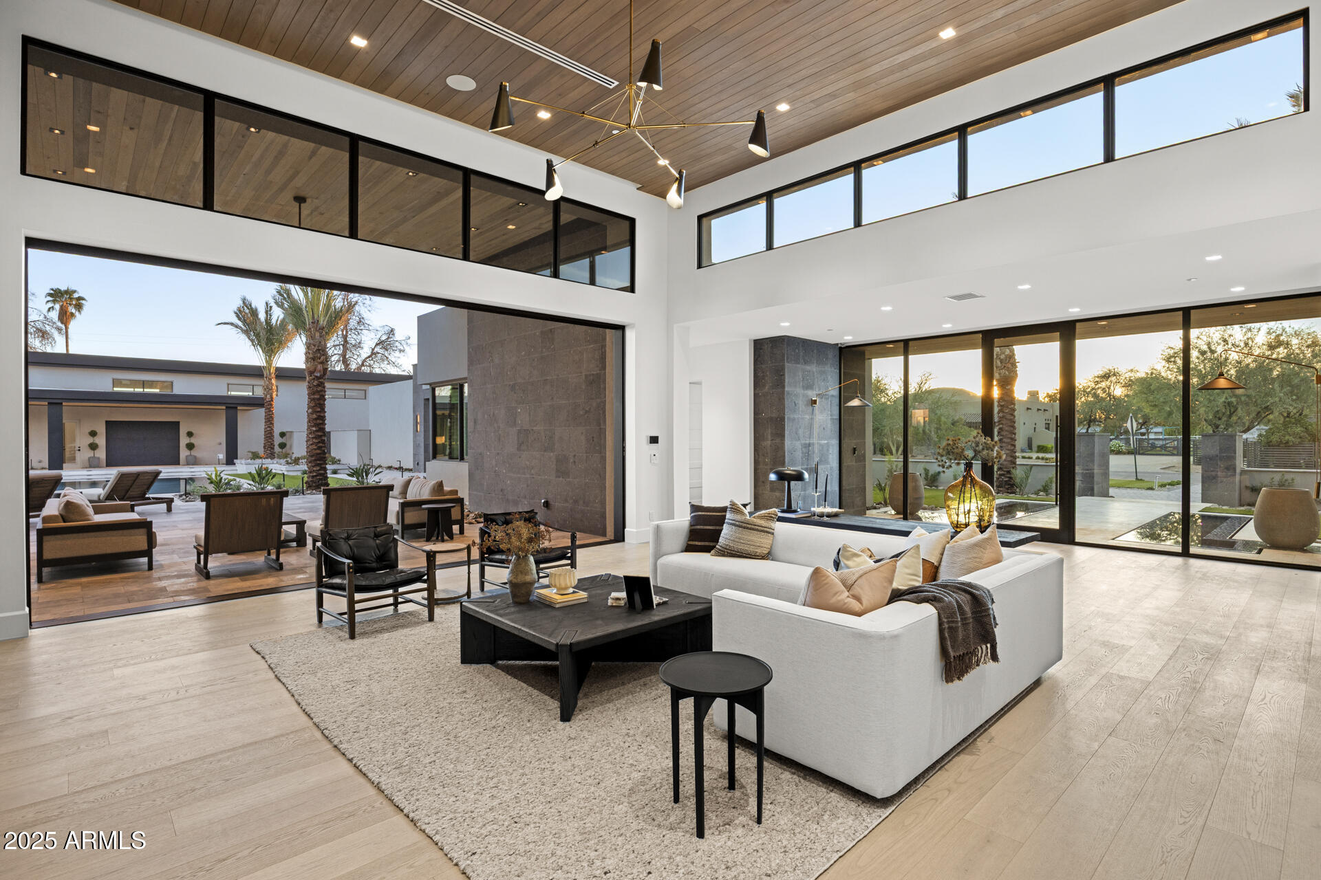 DESERT ESTATES UNIT 1 LOT 20 - Residential